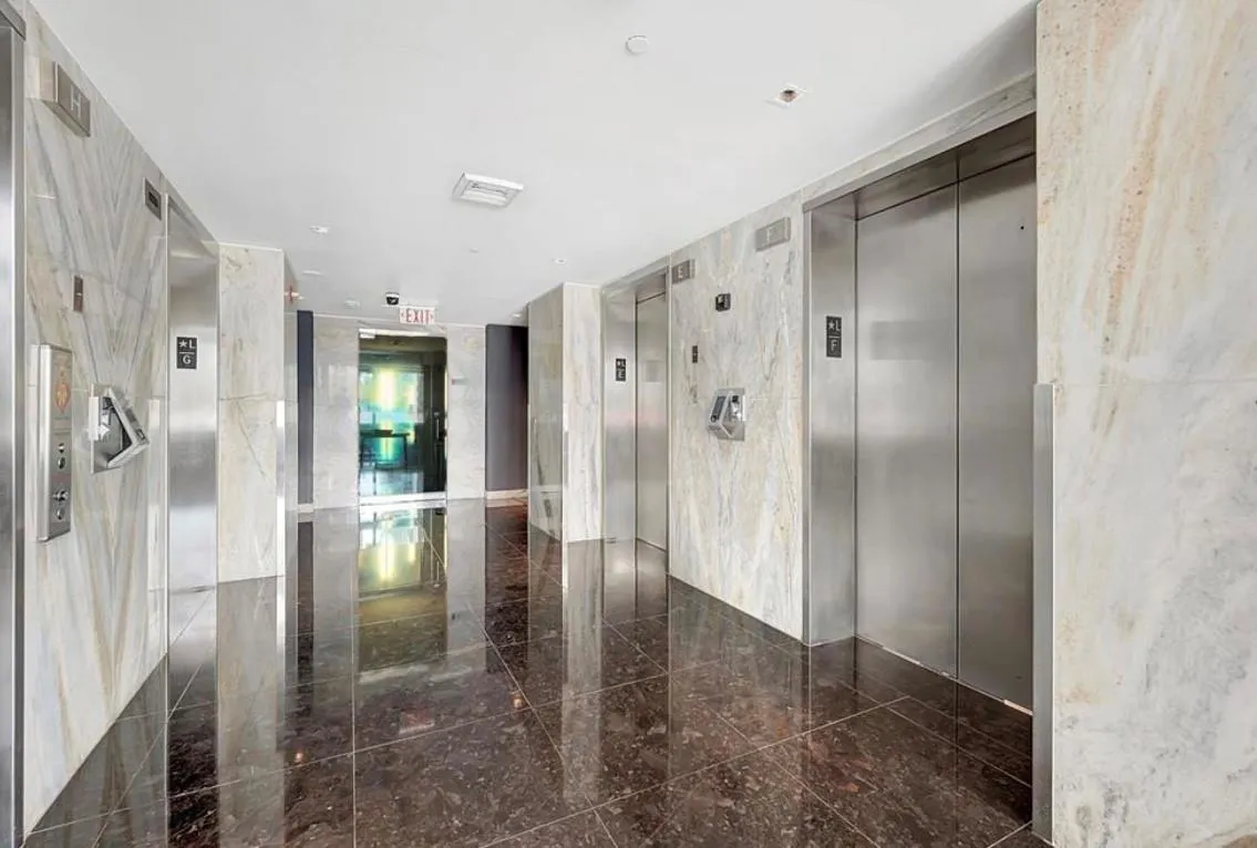 325 S Biscayne Blvd, #LPH18