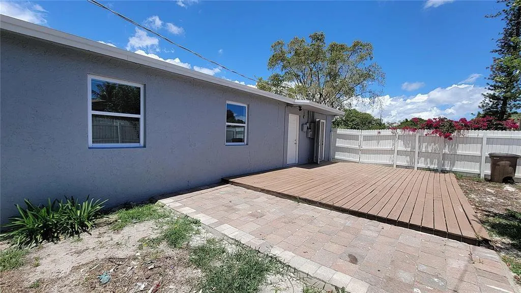 266 NE 42nd St