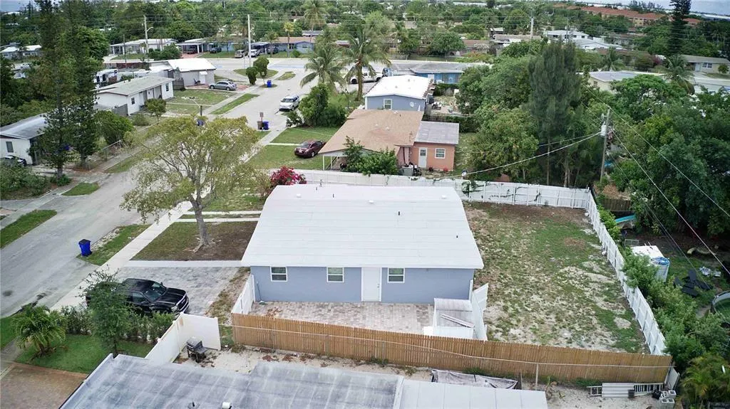 266 NE 42nd St