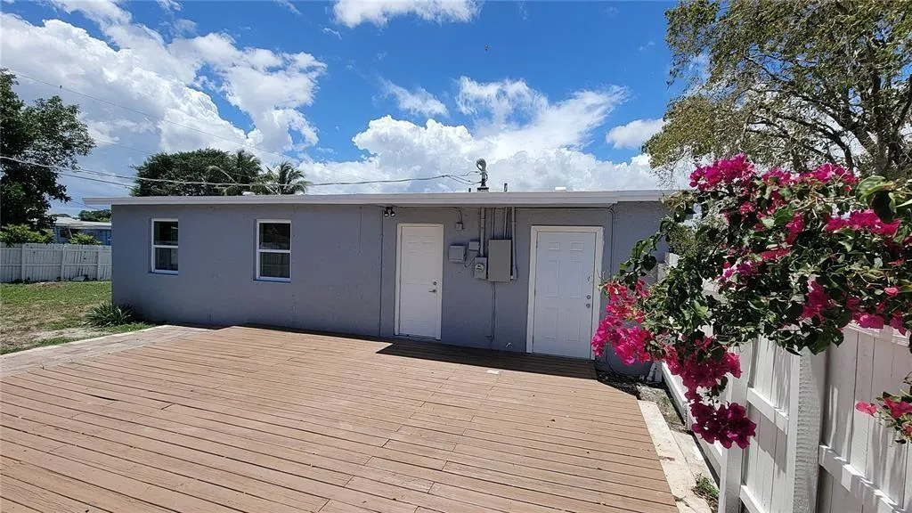 266 NE 42nd St
