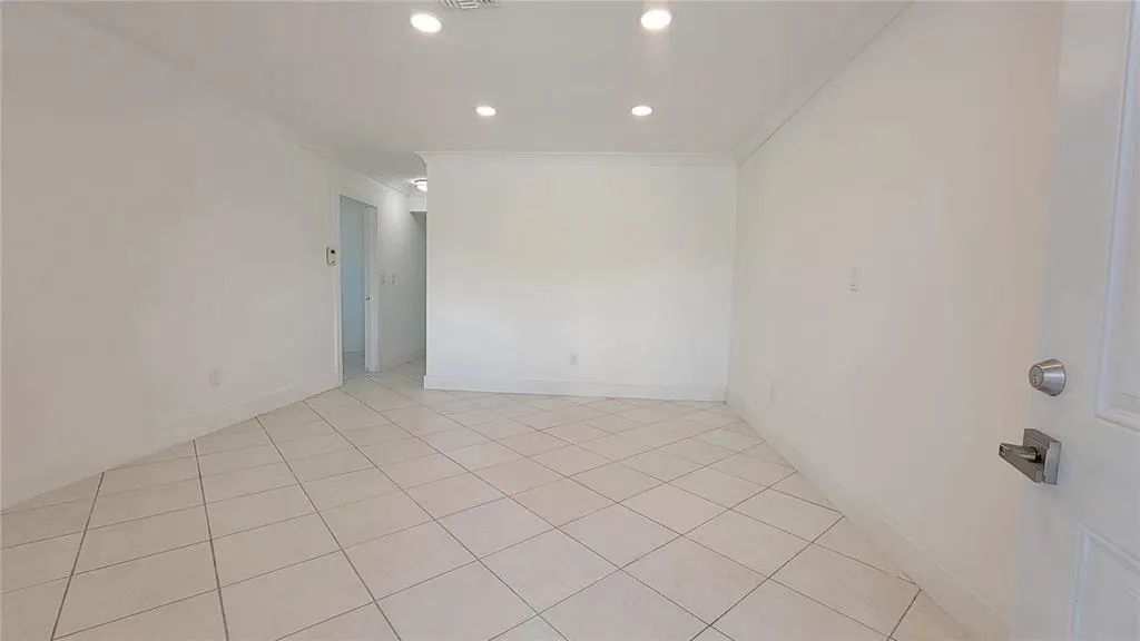 266 NE 42nd St
