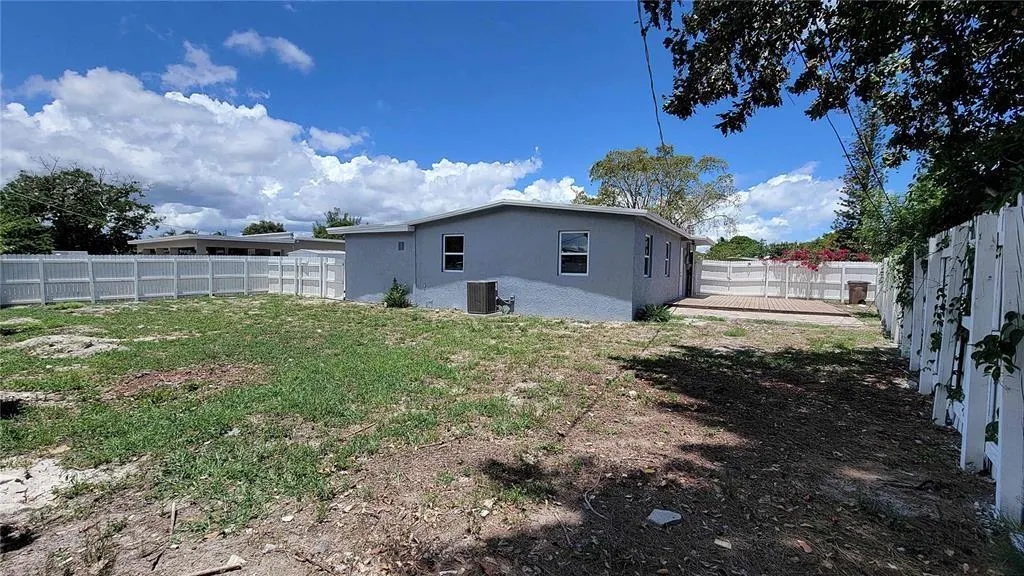 266 NE 42nd St