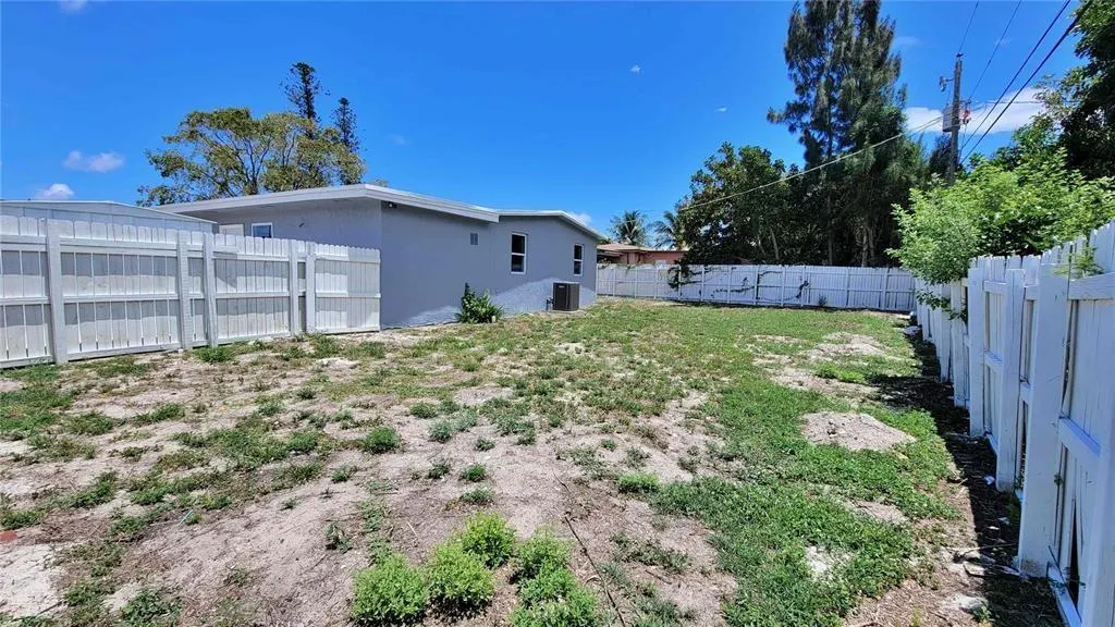 266 NE 42nd St