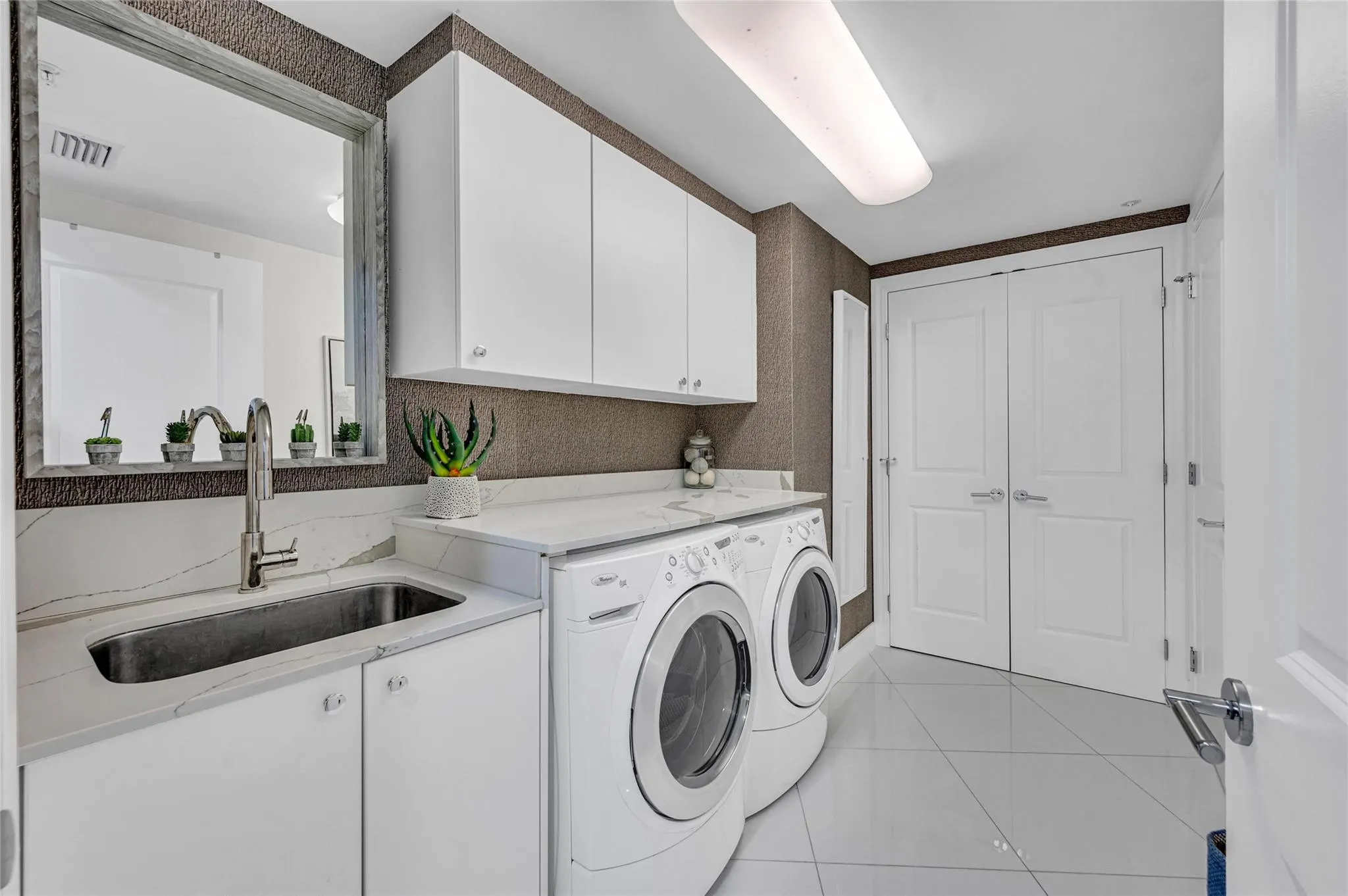1 N Ocean, #513