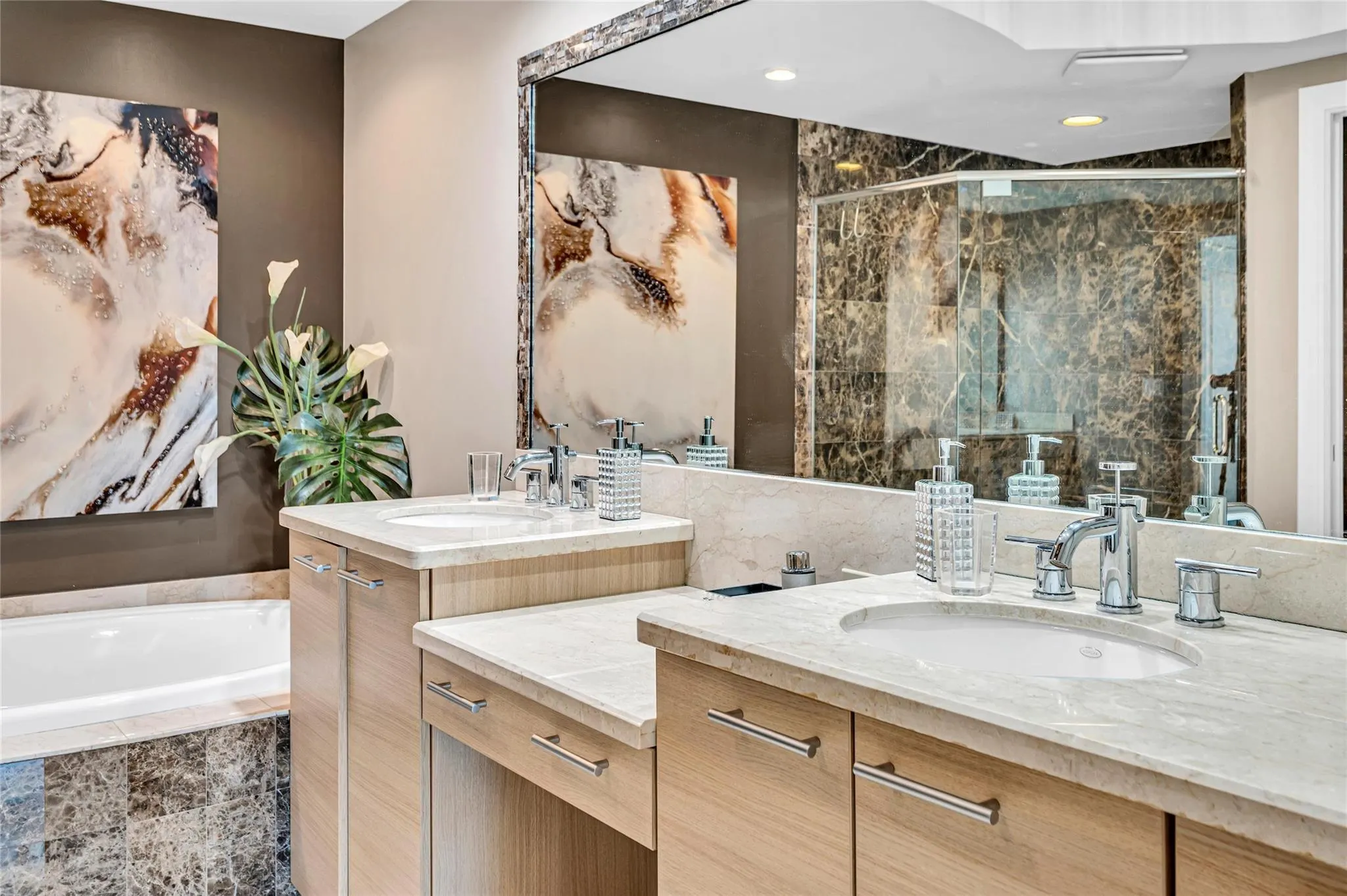 1 N Ocean, #513