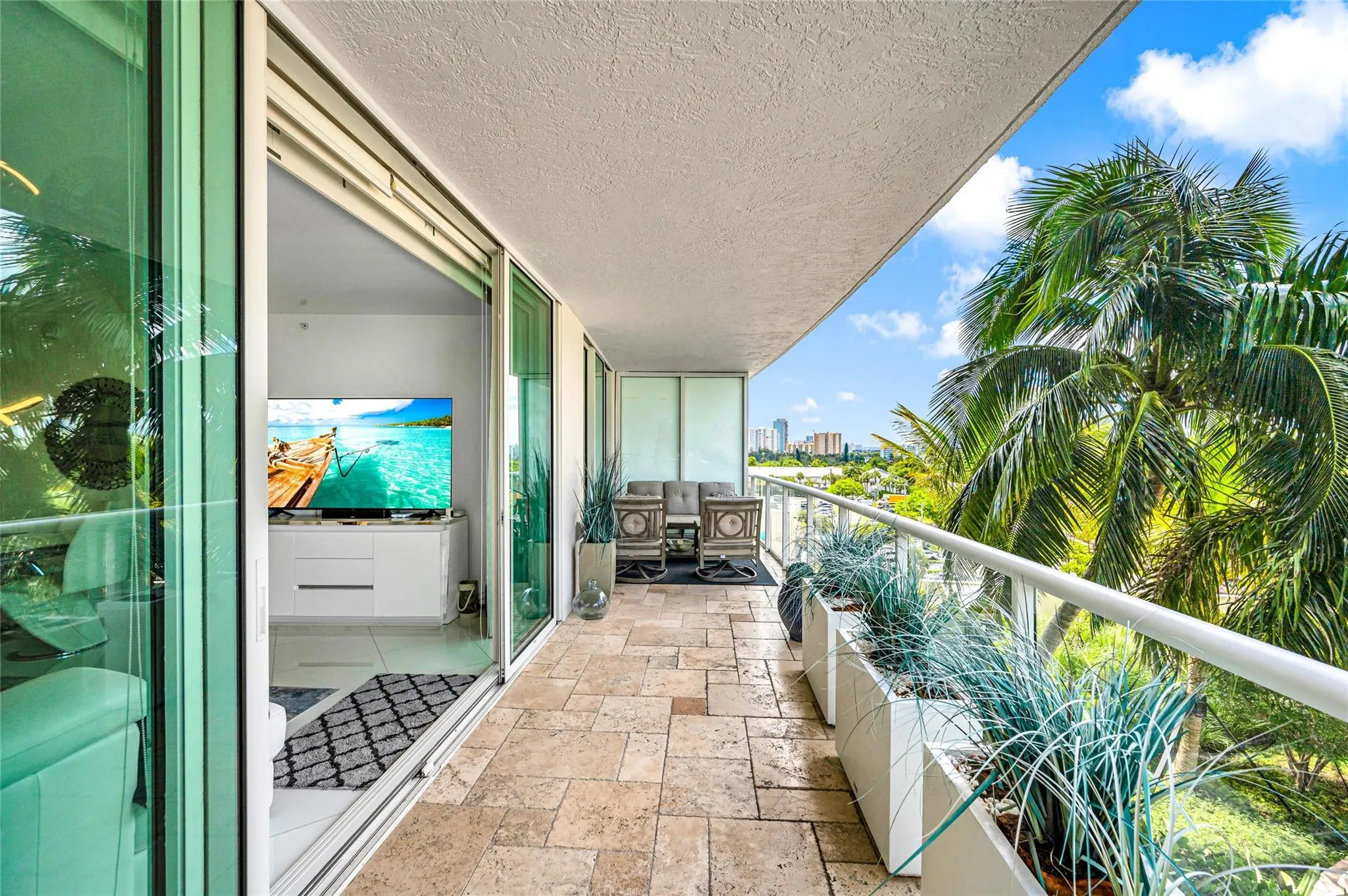 1 N Ocean, #513