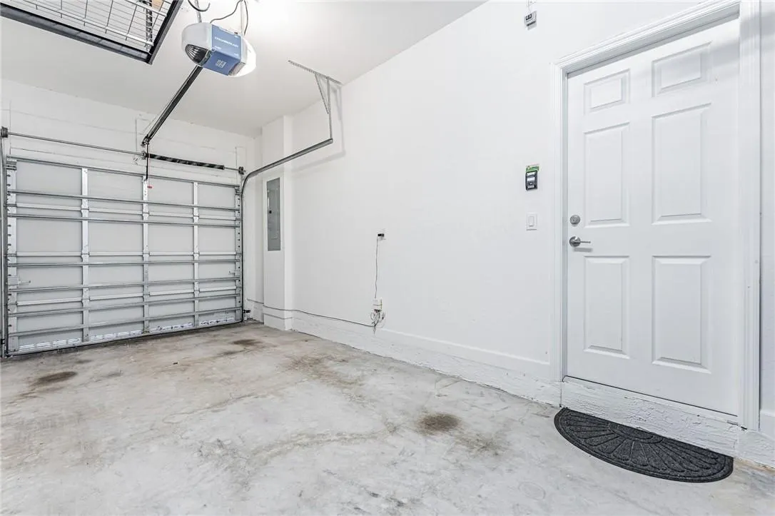 1616 SW 28th St