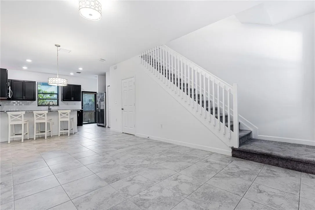 1616 SW 28th St