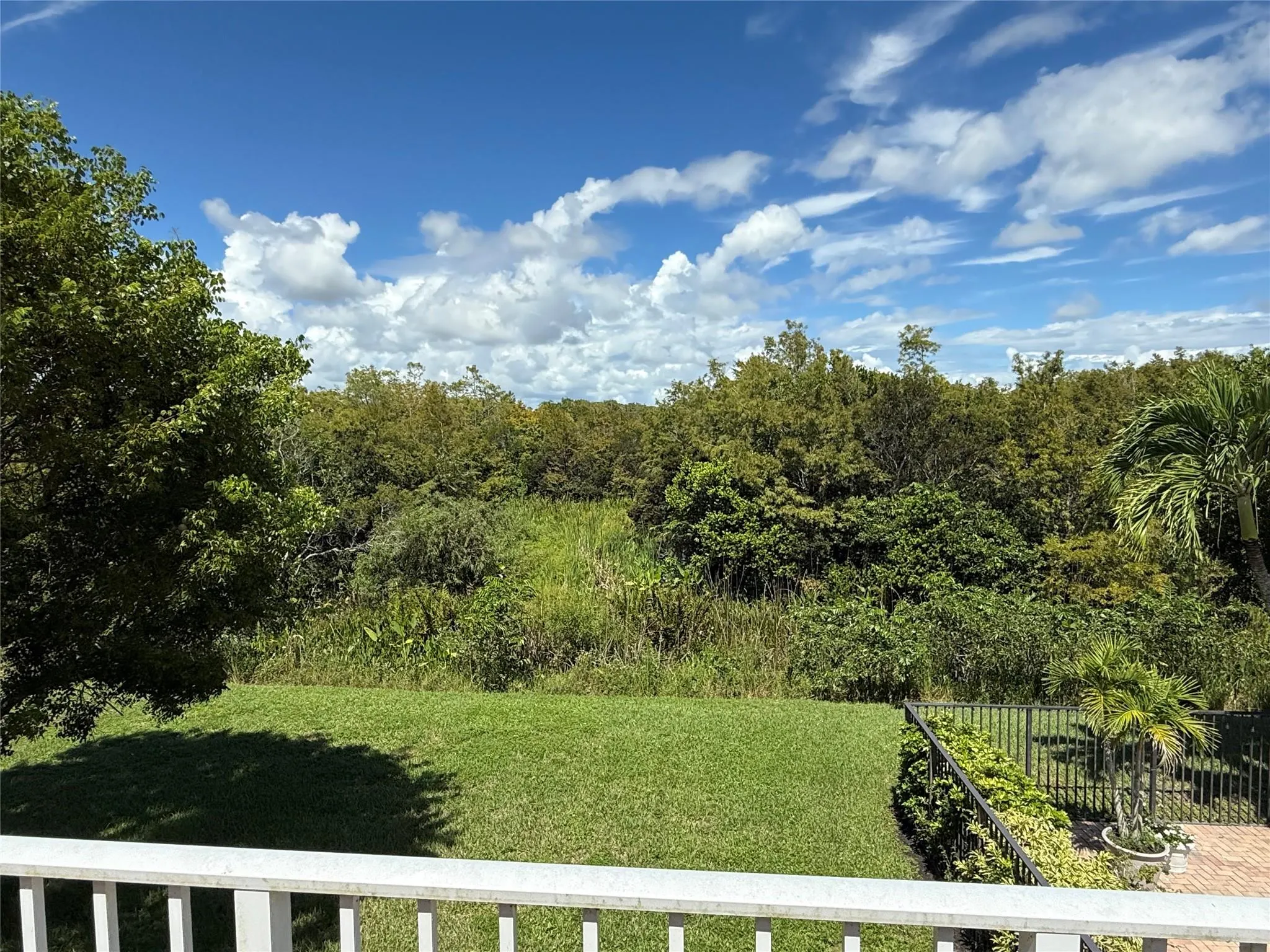 9069 Dupont Place