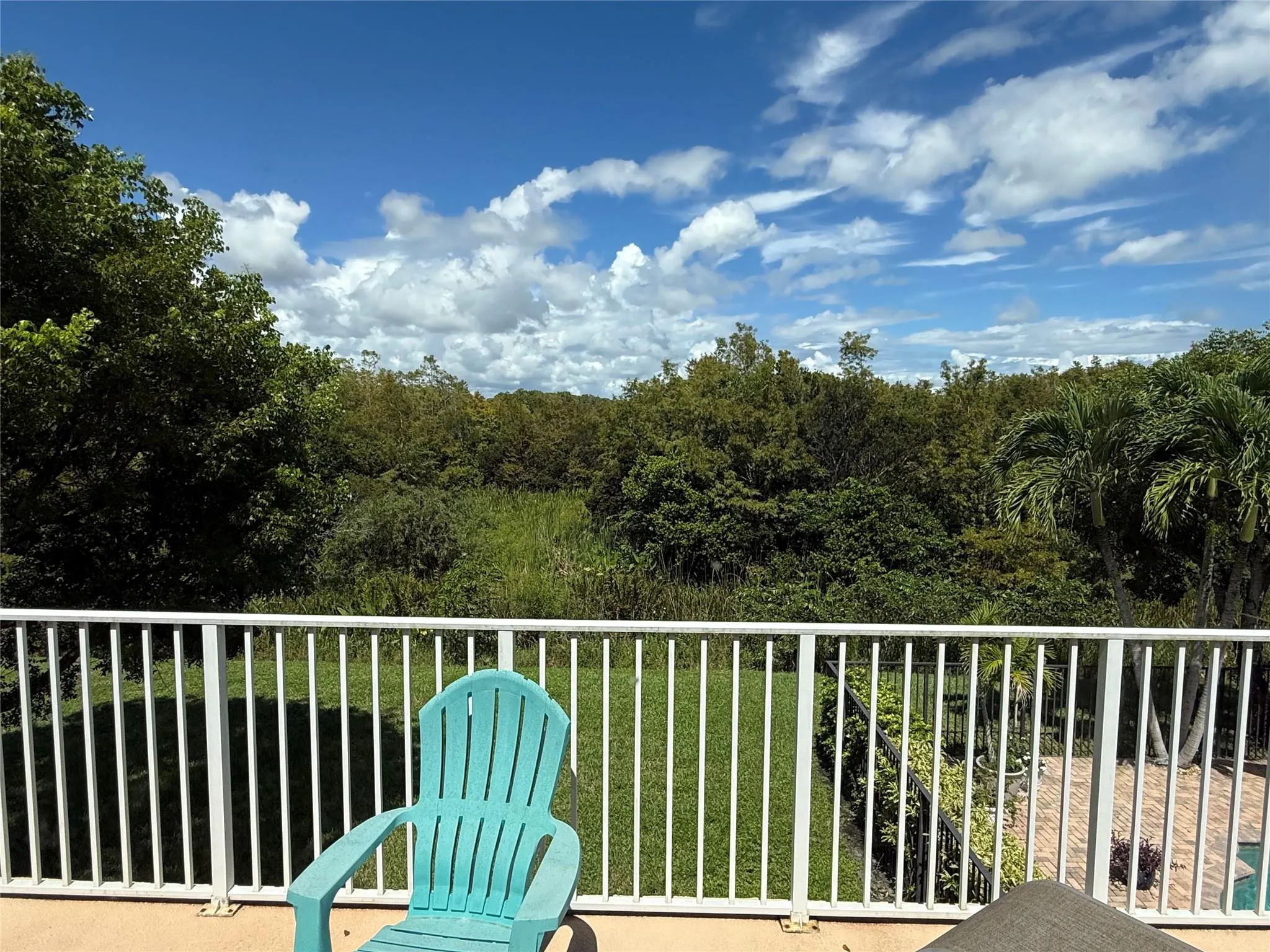 9069 Dupont Place
