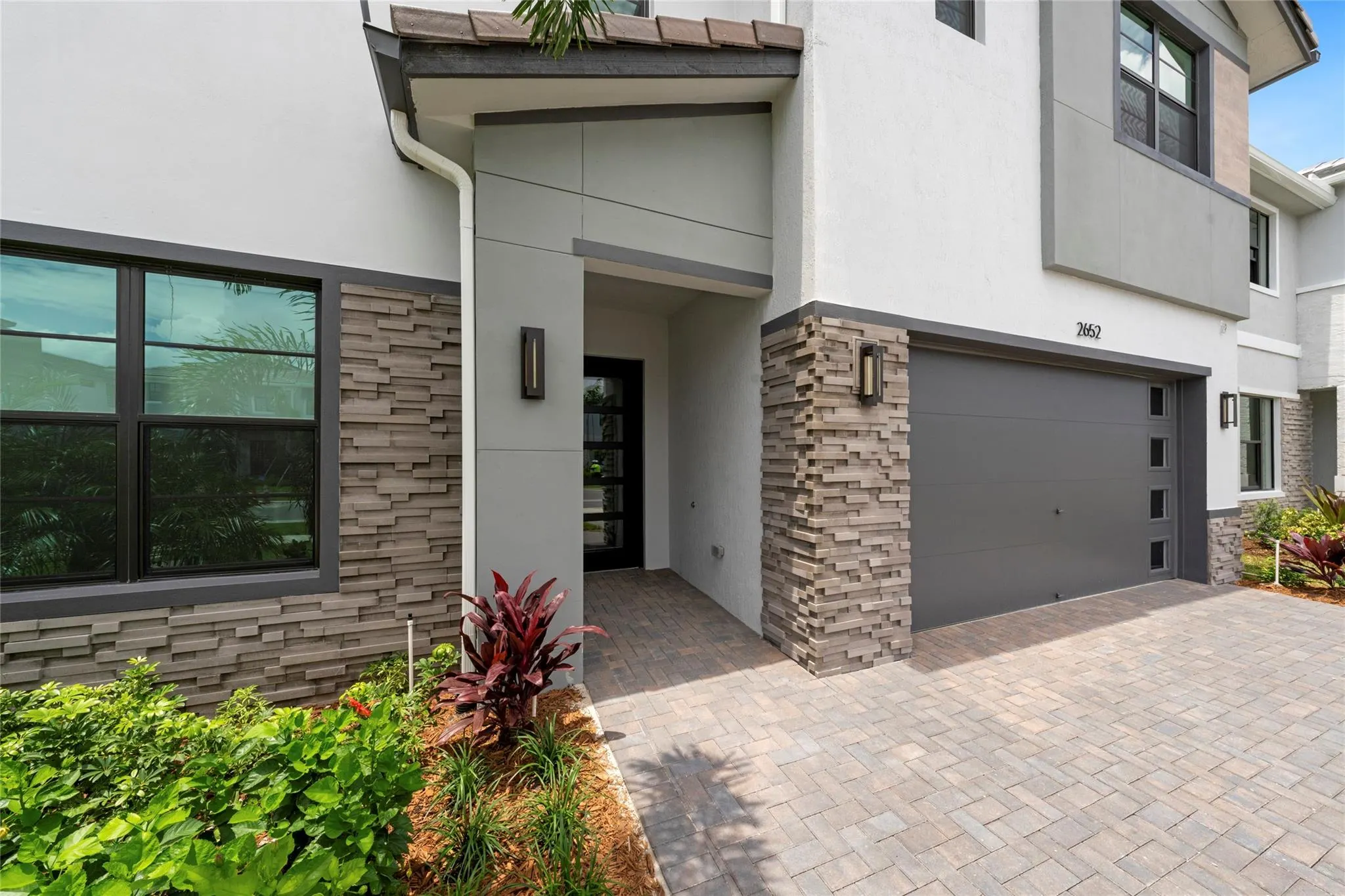 2652 NW 87th Ter