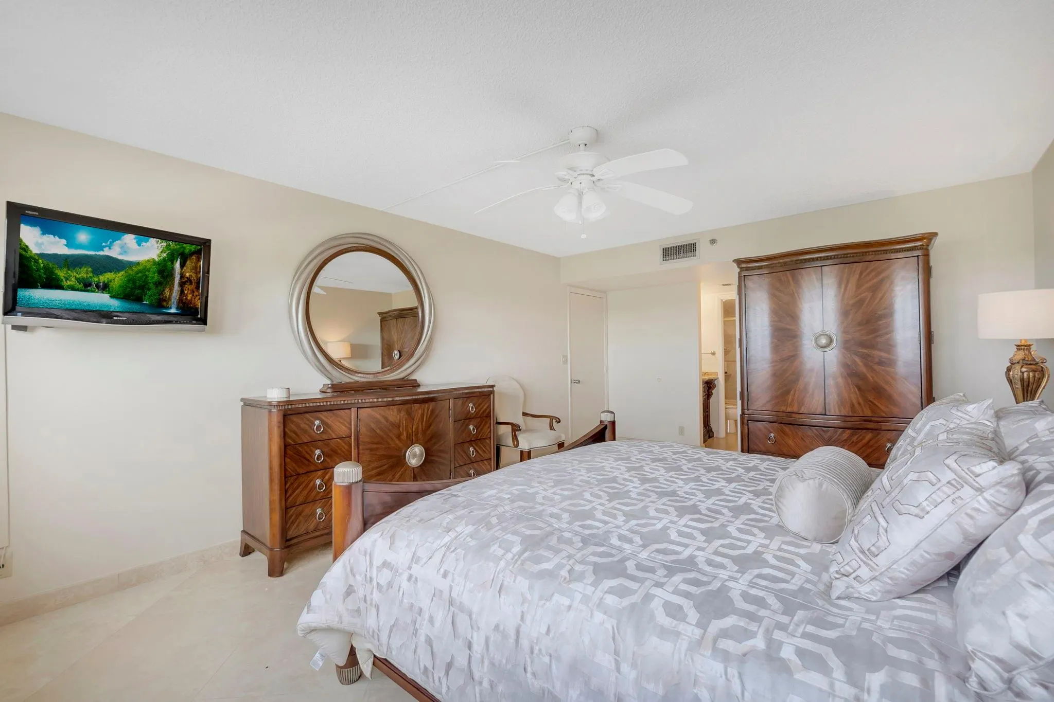 3200 N Port Royale DR N, #1012