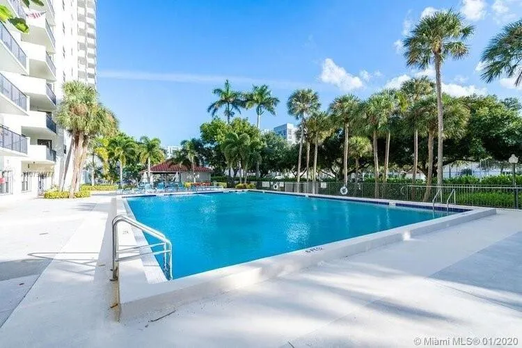 3200 N Port Royale DR N, #1012
