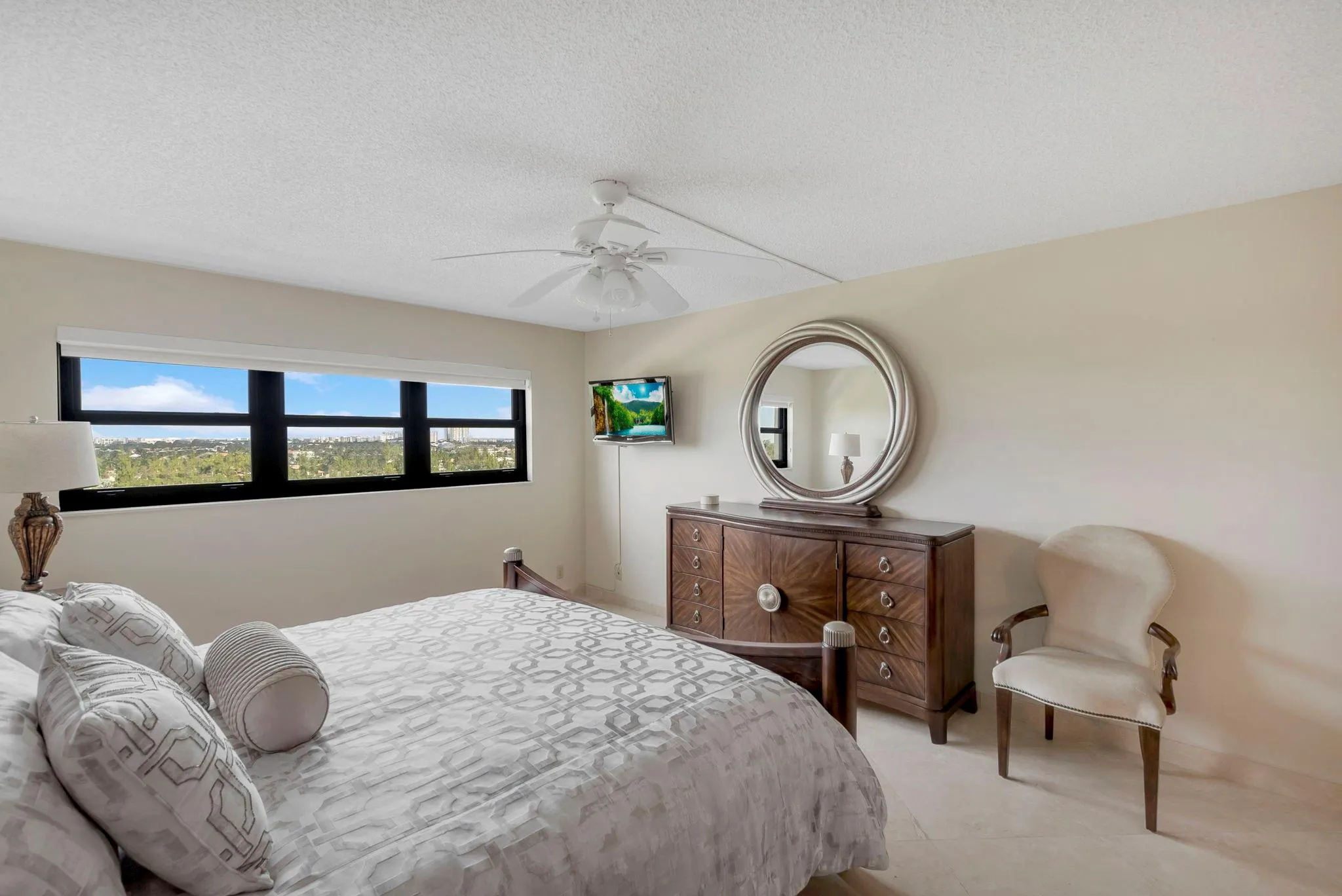 3200 N Port Royale DR N, #1012