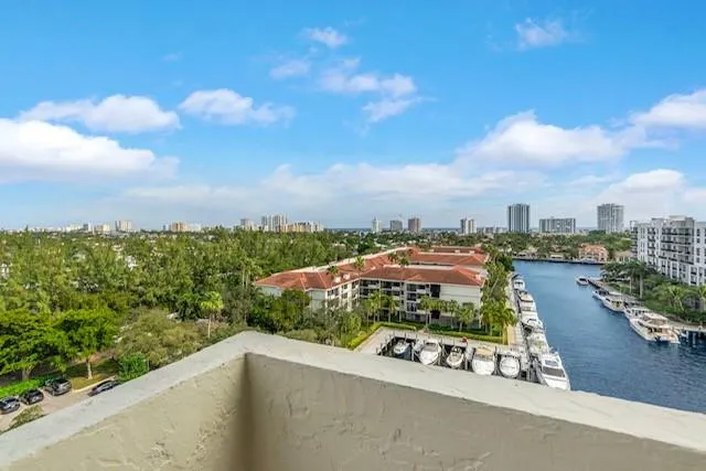 3200 N Port Royale DR N, #1012