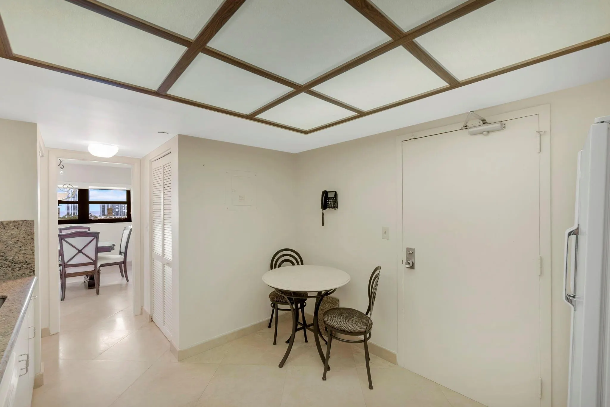 3200 N Port Royale DR N, #1012