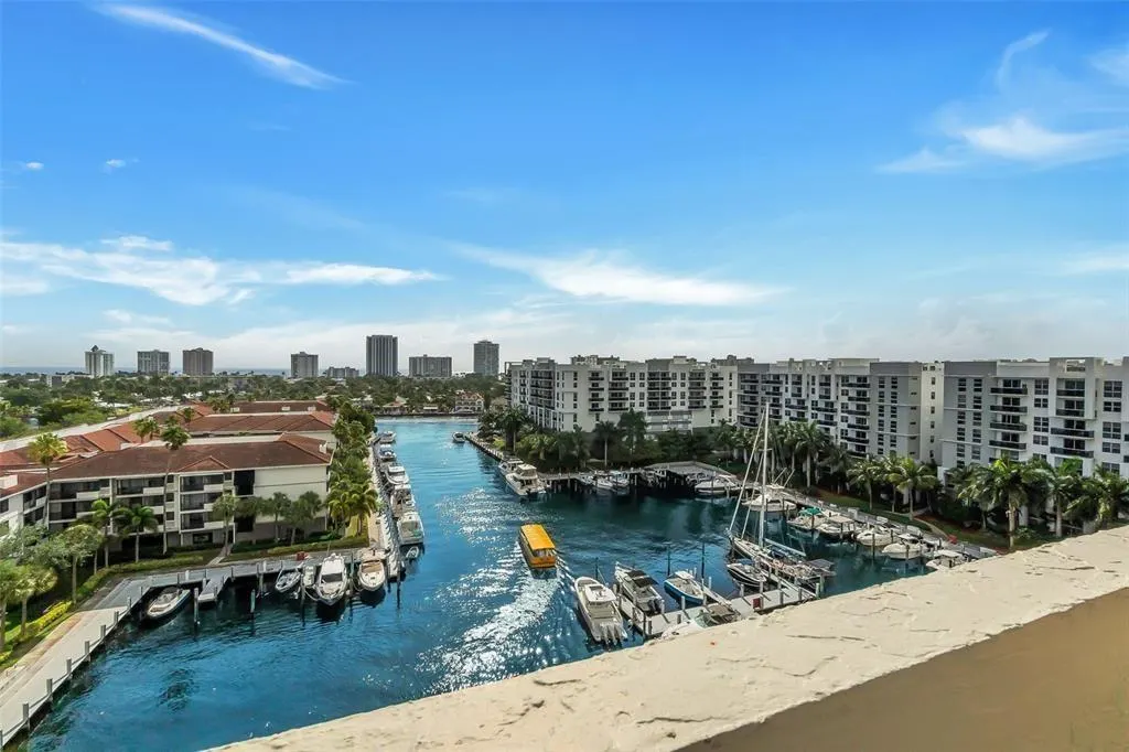 3200 N Port Royale DR N, #1012