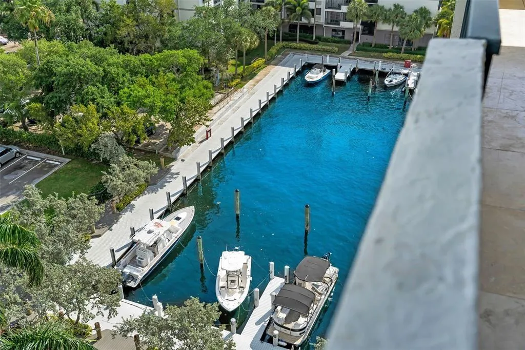 3200 N Port Royale DR N, #1012