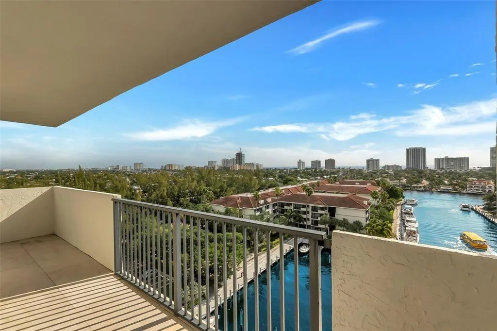 3200 N Port Royale DR N, #1012