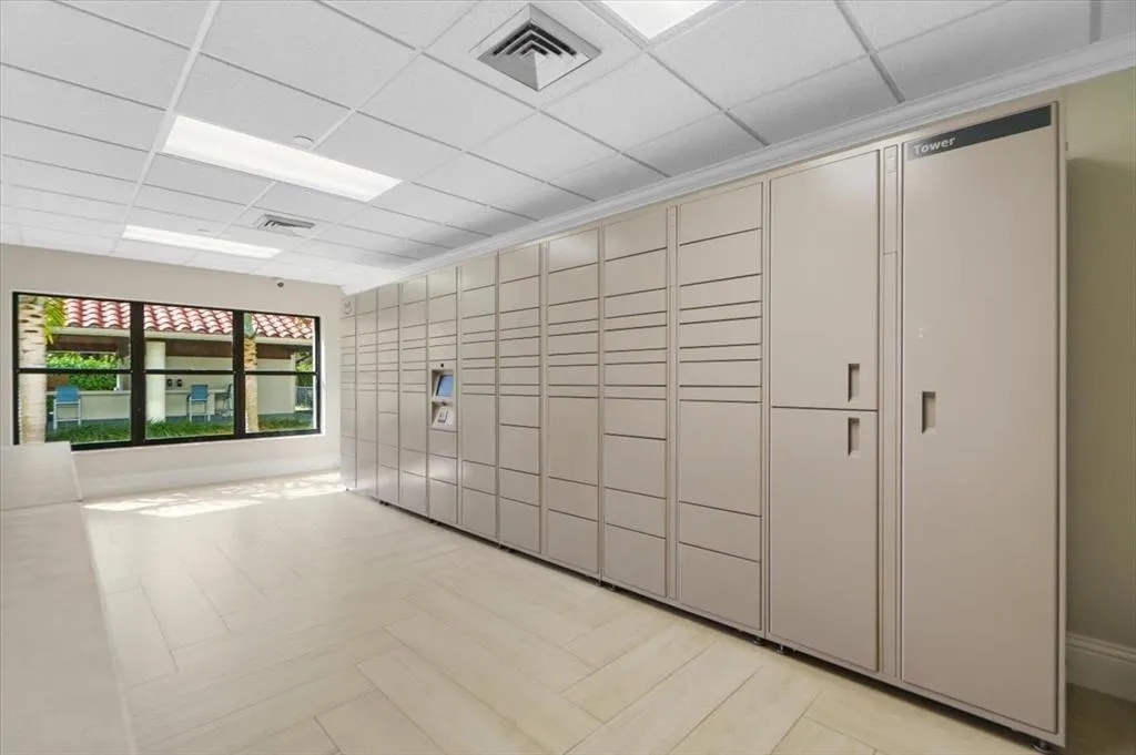3200 N Port Royale DR N, #1012