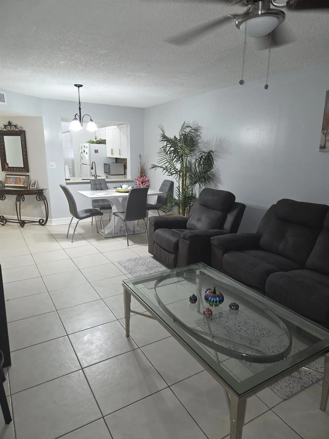 116 Lake Emerald Dr, #109