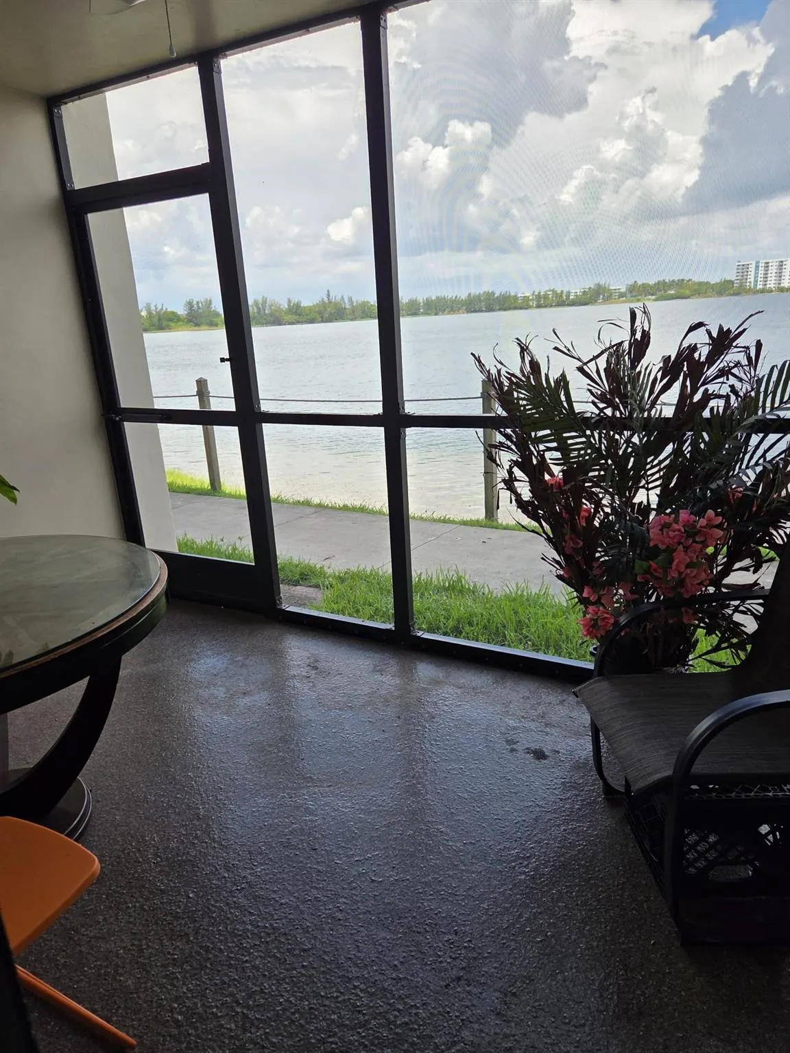 116 Lake Emerald Dr, #109