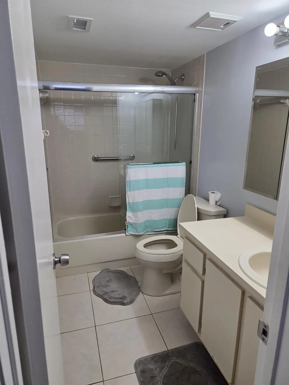 116 Lake Emerald Dr, #109
