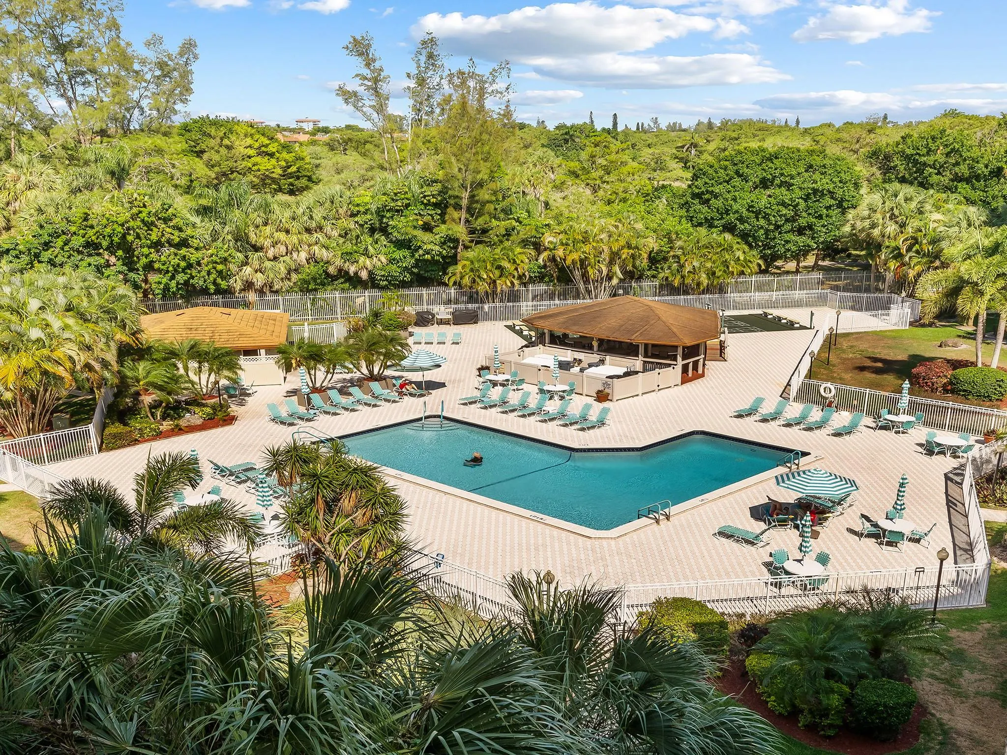 3930 Inverrary Blvd, #606-D