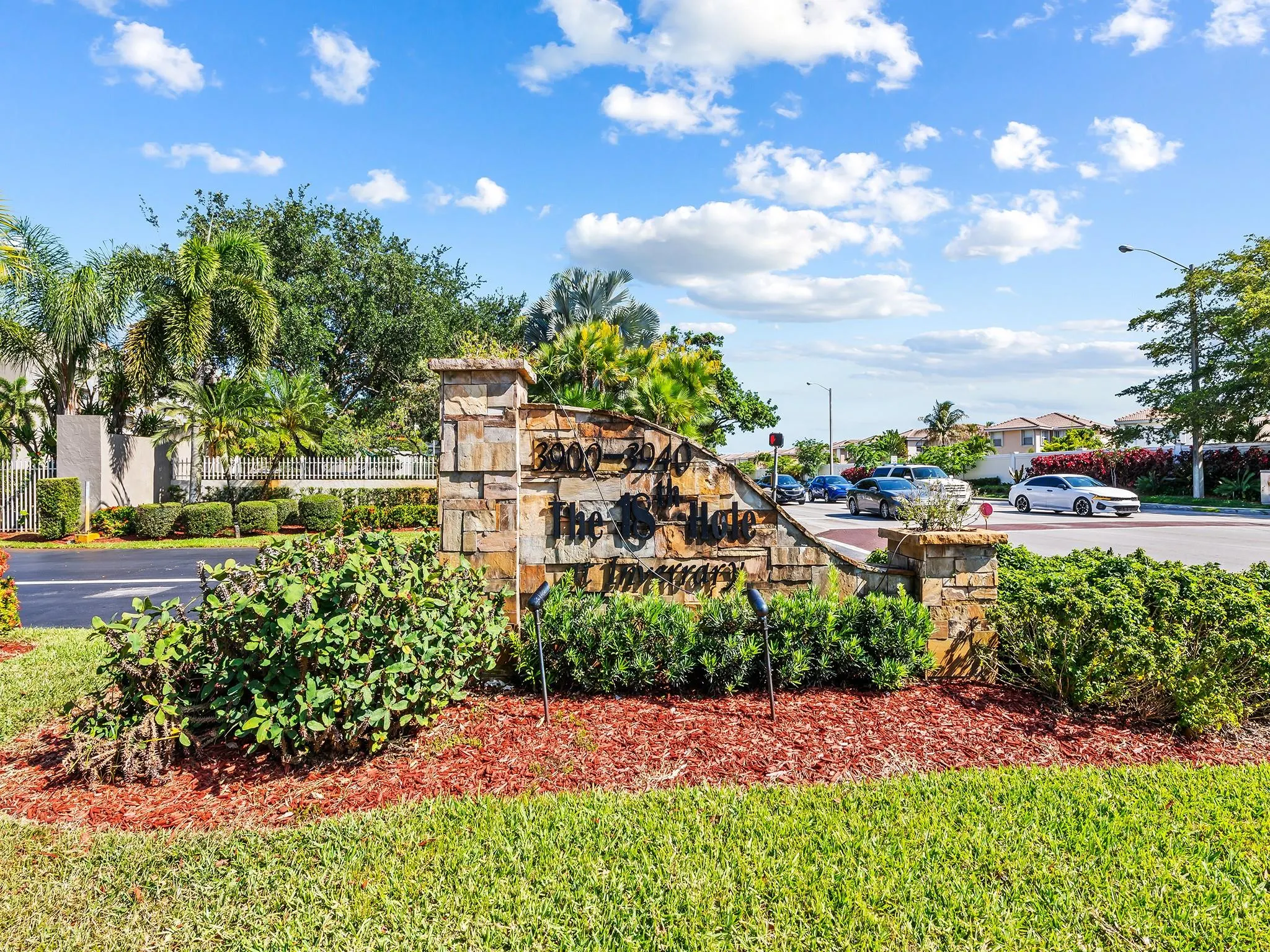 3930 Inverrary Blvd, #606-D