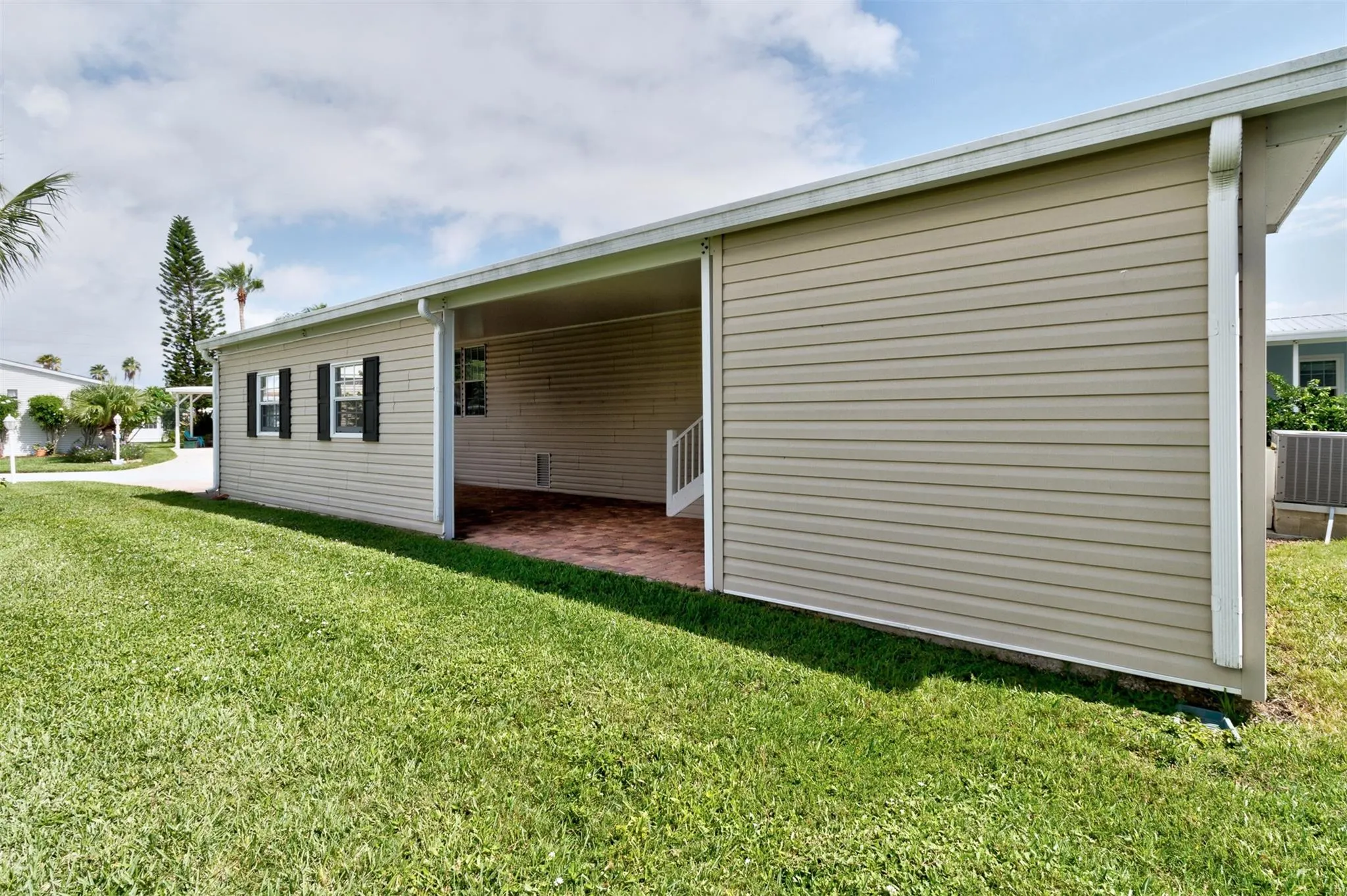 192 N Arbor Lane