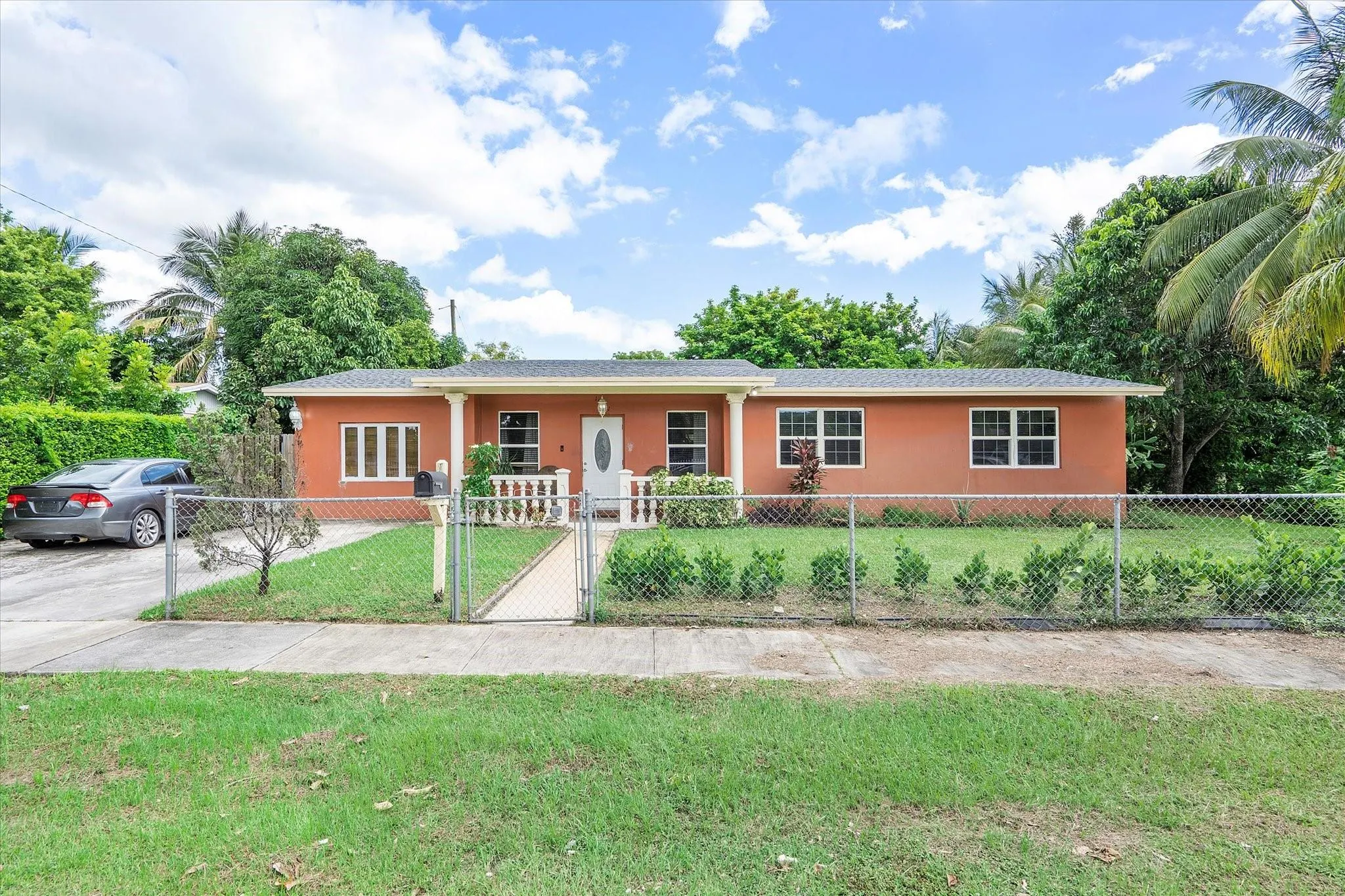 19351 NE 1st Ct