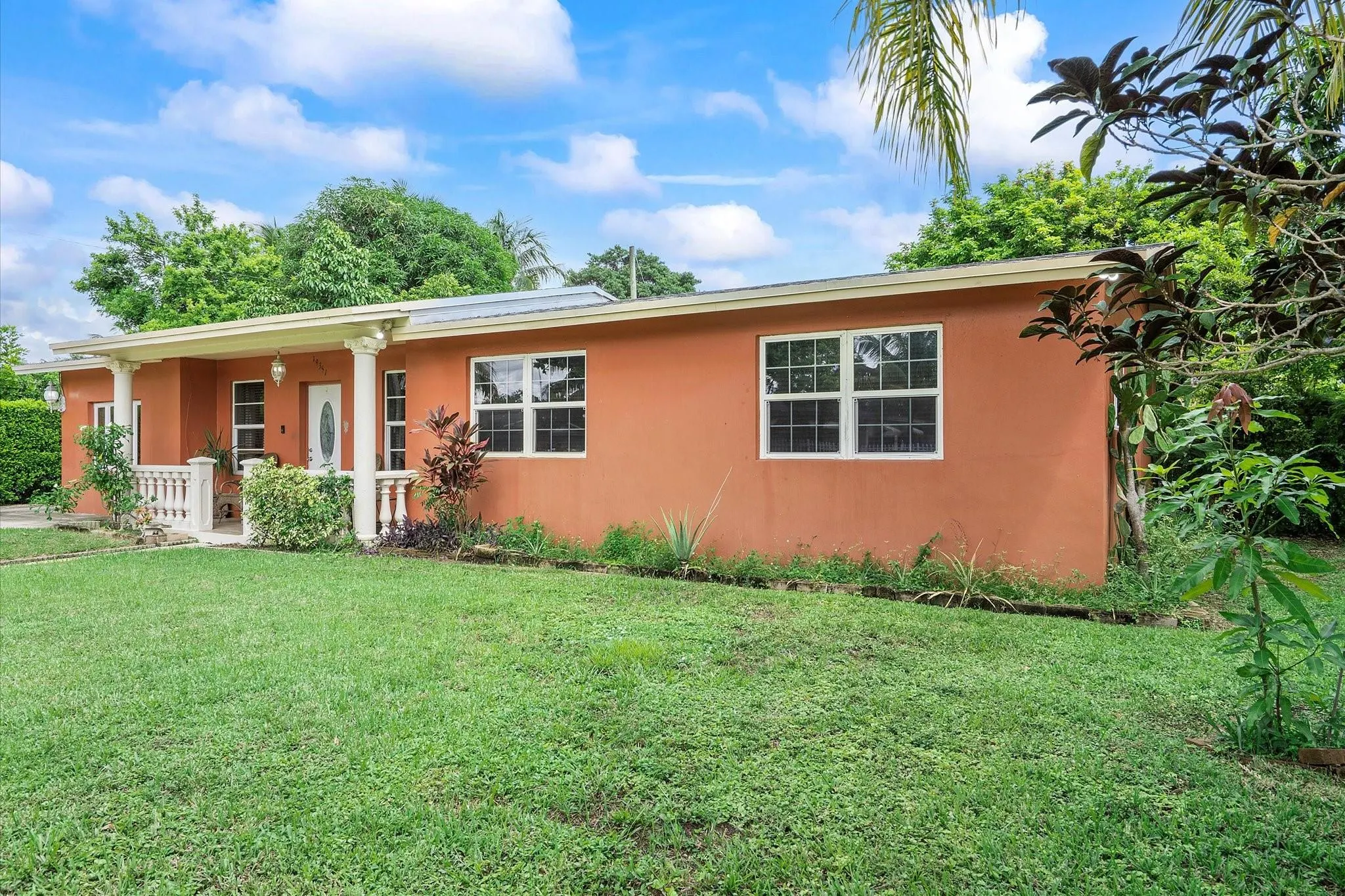 19351 NE 1st Ct