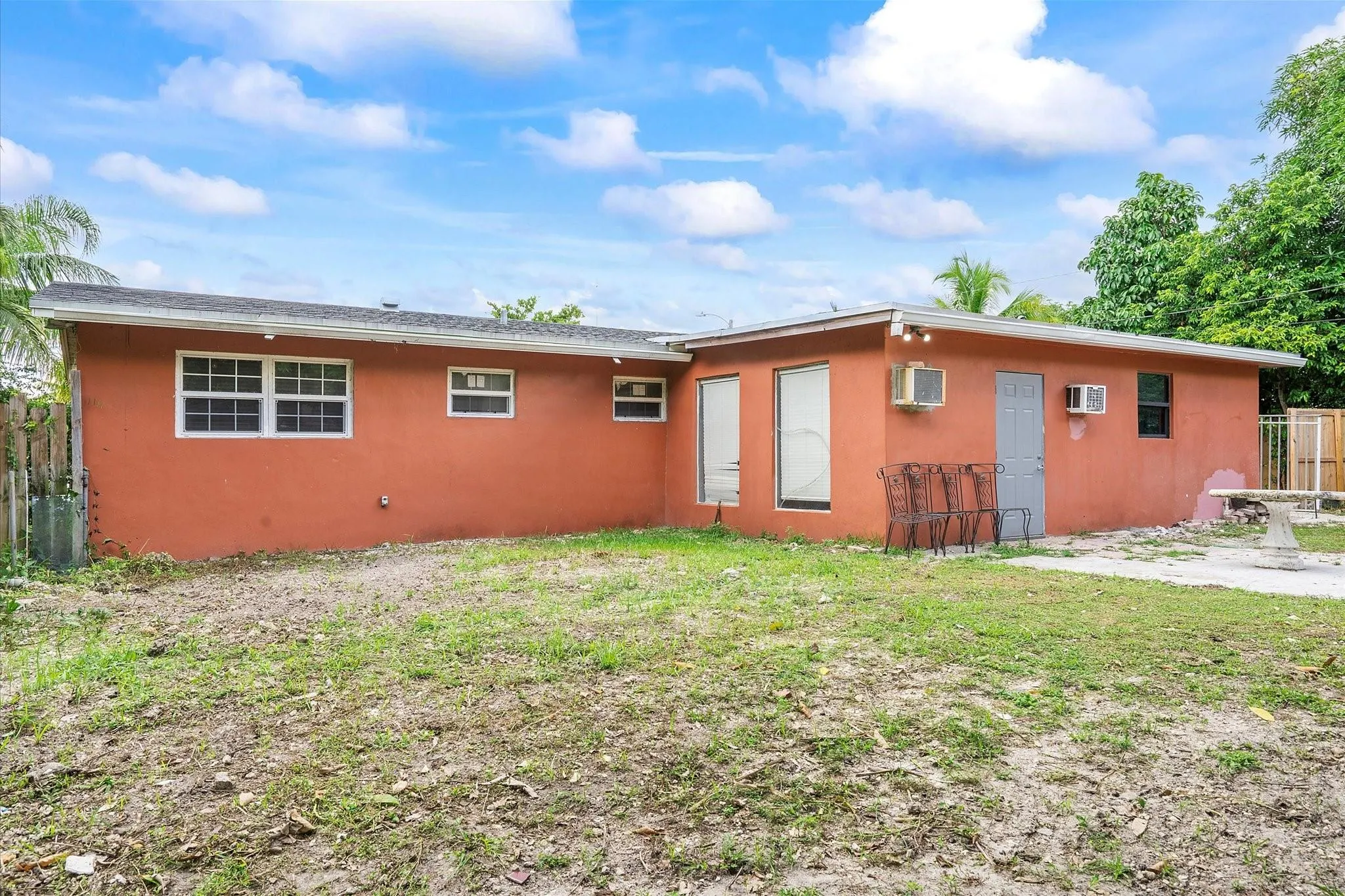 19351 NE 1st Ct