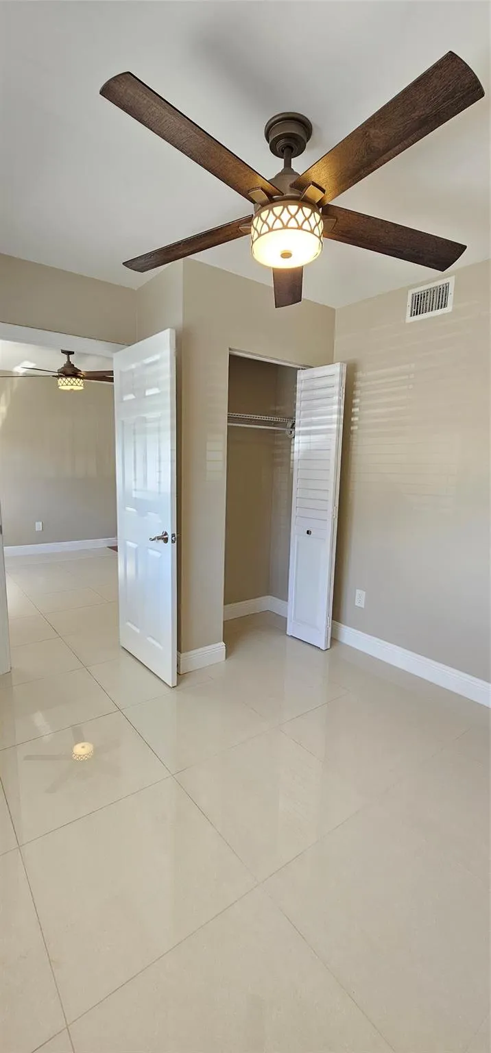 3650 N 56th Avenue, #501