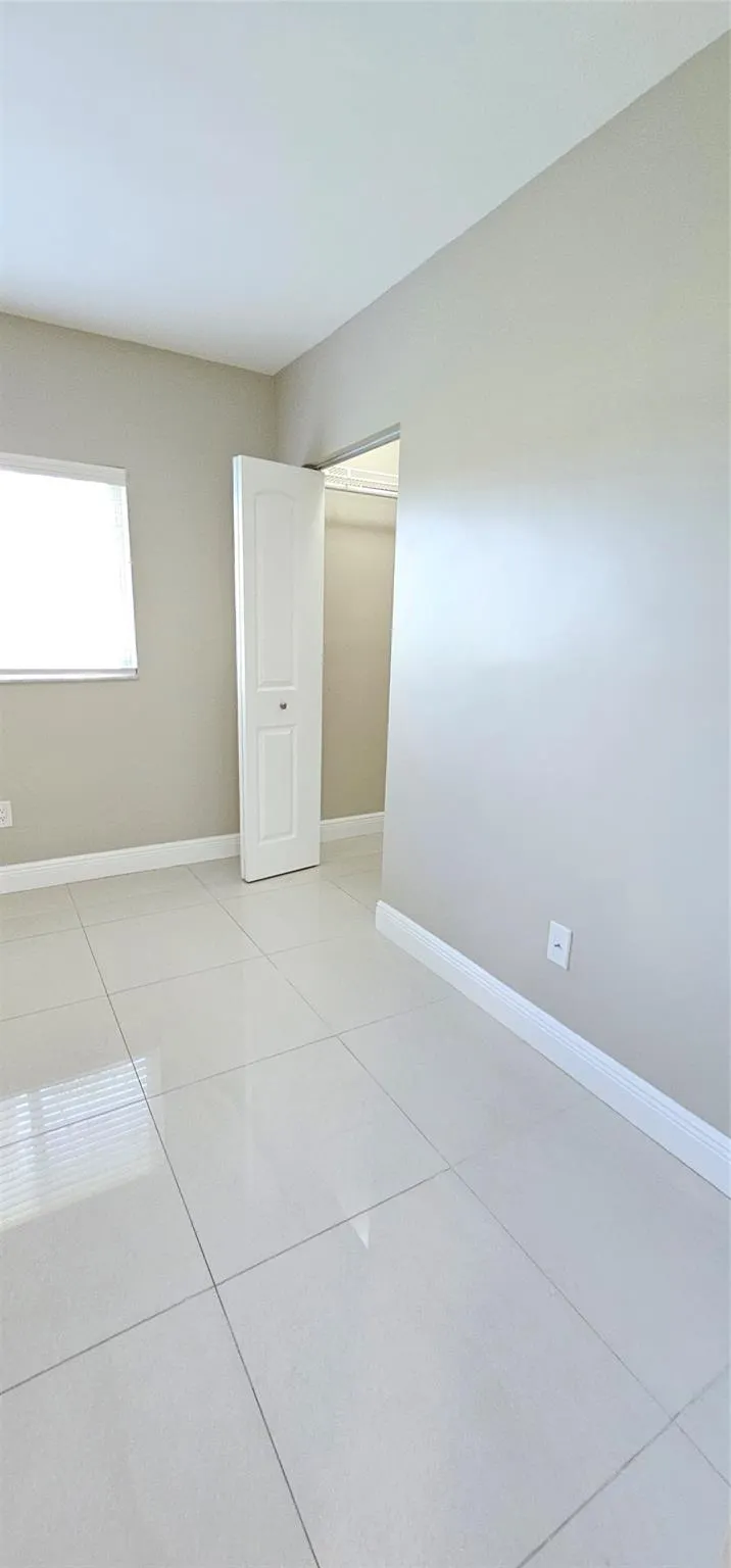 3650 N 56th Avenue, #501