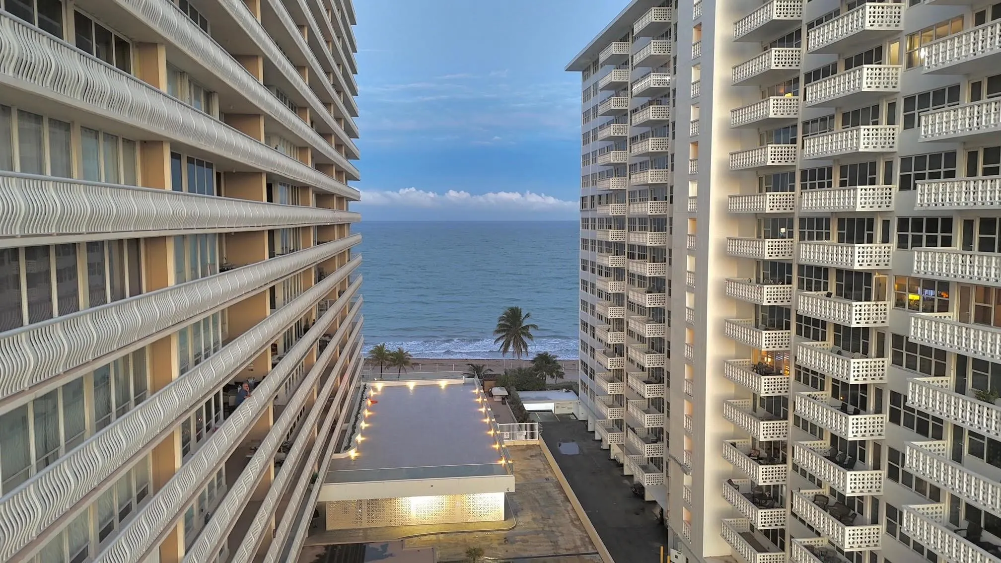 4020 Galt Ocean Dr, #1004