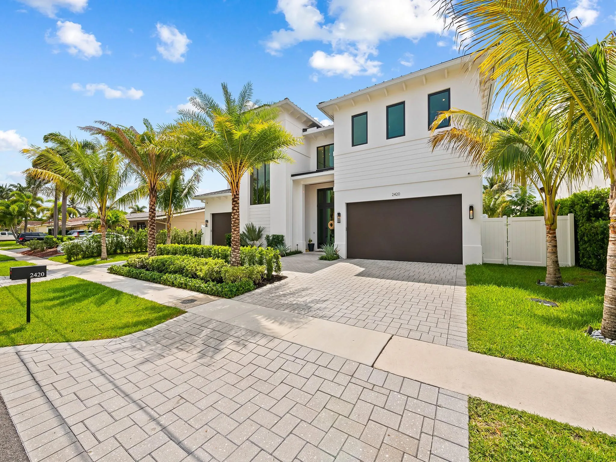 2420 NE 48th St