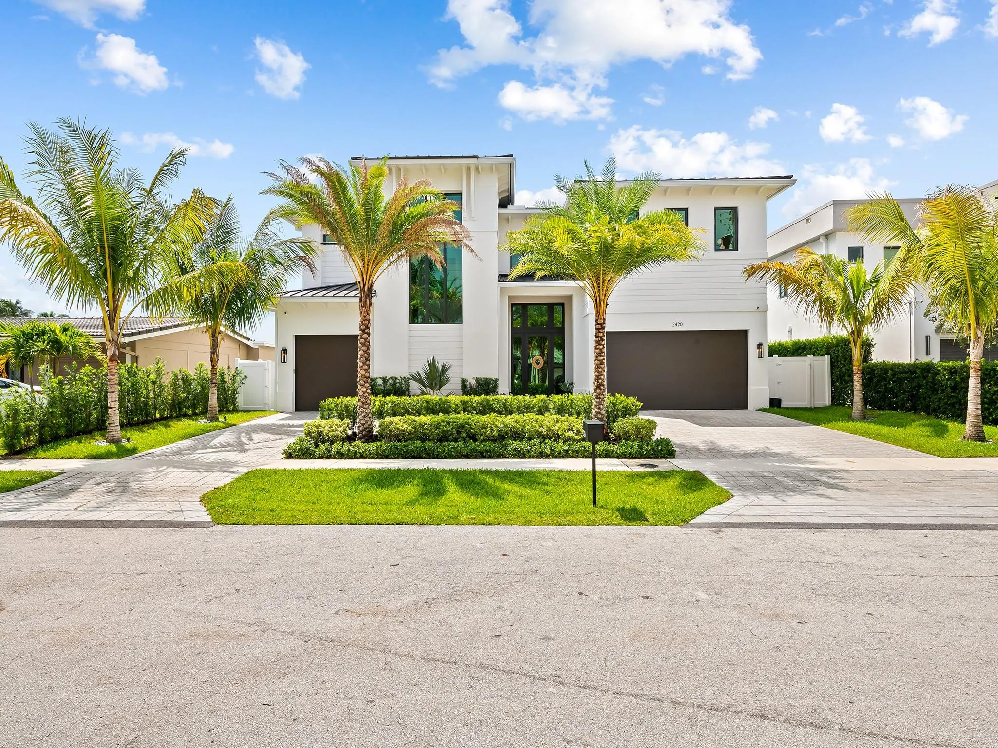 2420 NE 48th St