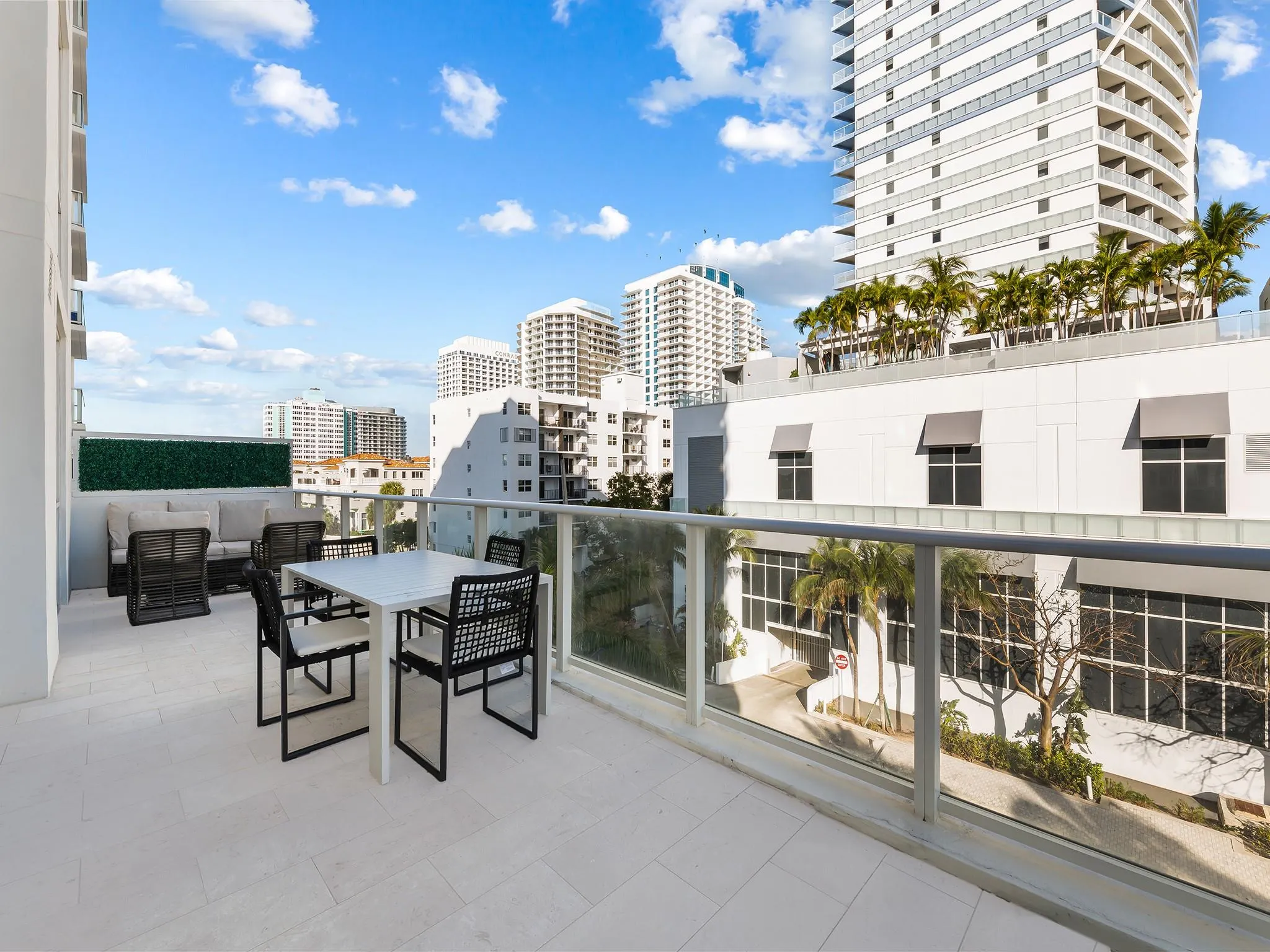 401 N Birch Road, #400