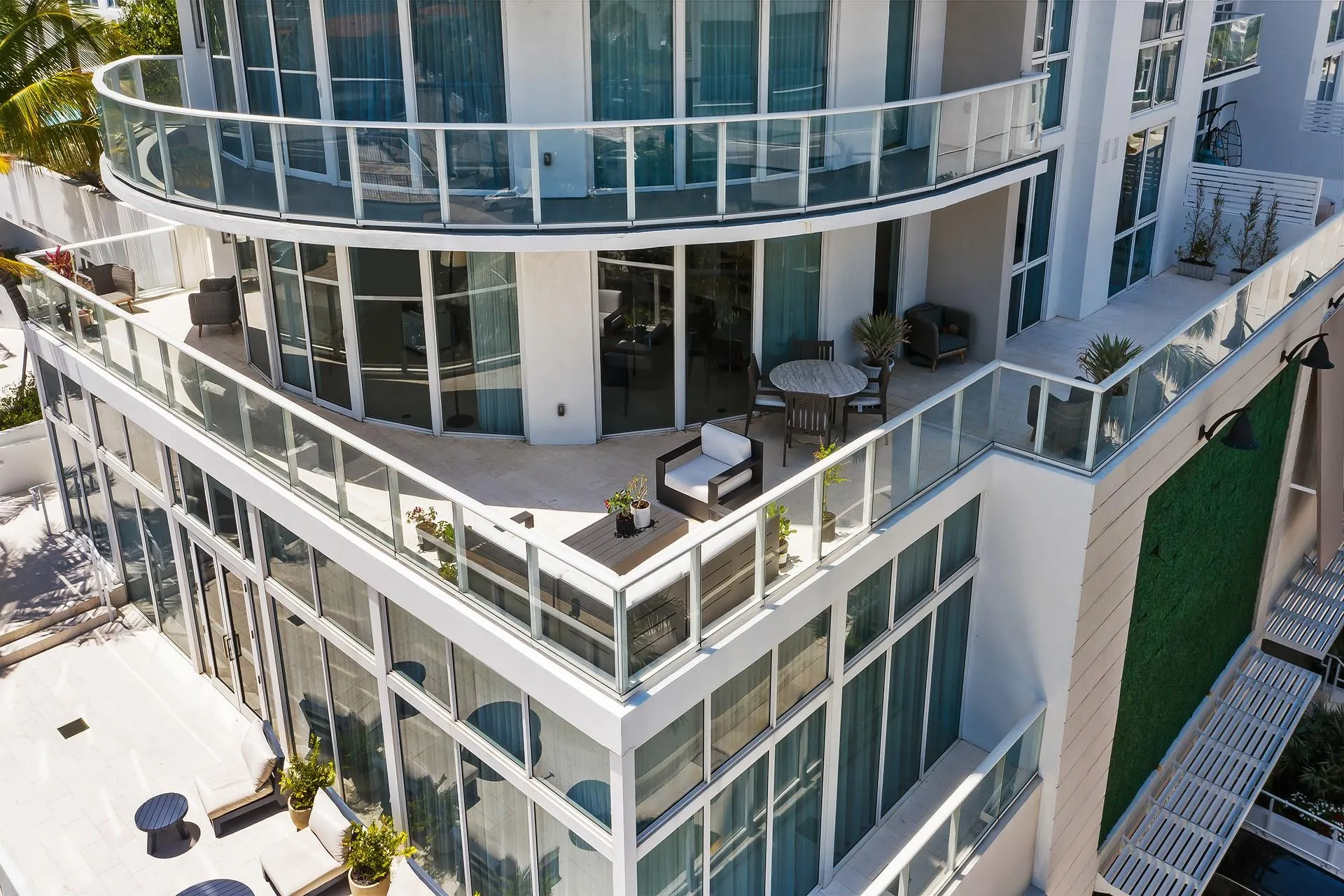 401 N Birch Road, #400