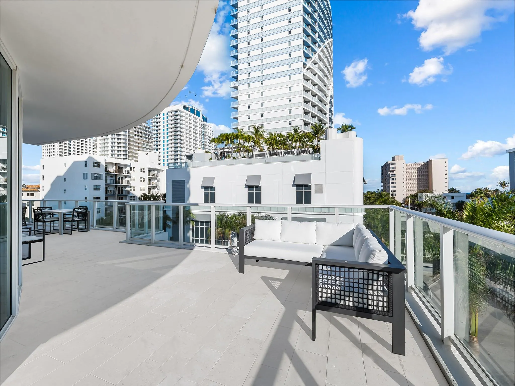 401 N Birch Road, #400