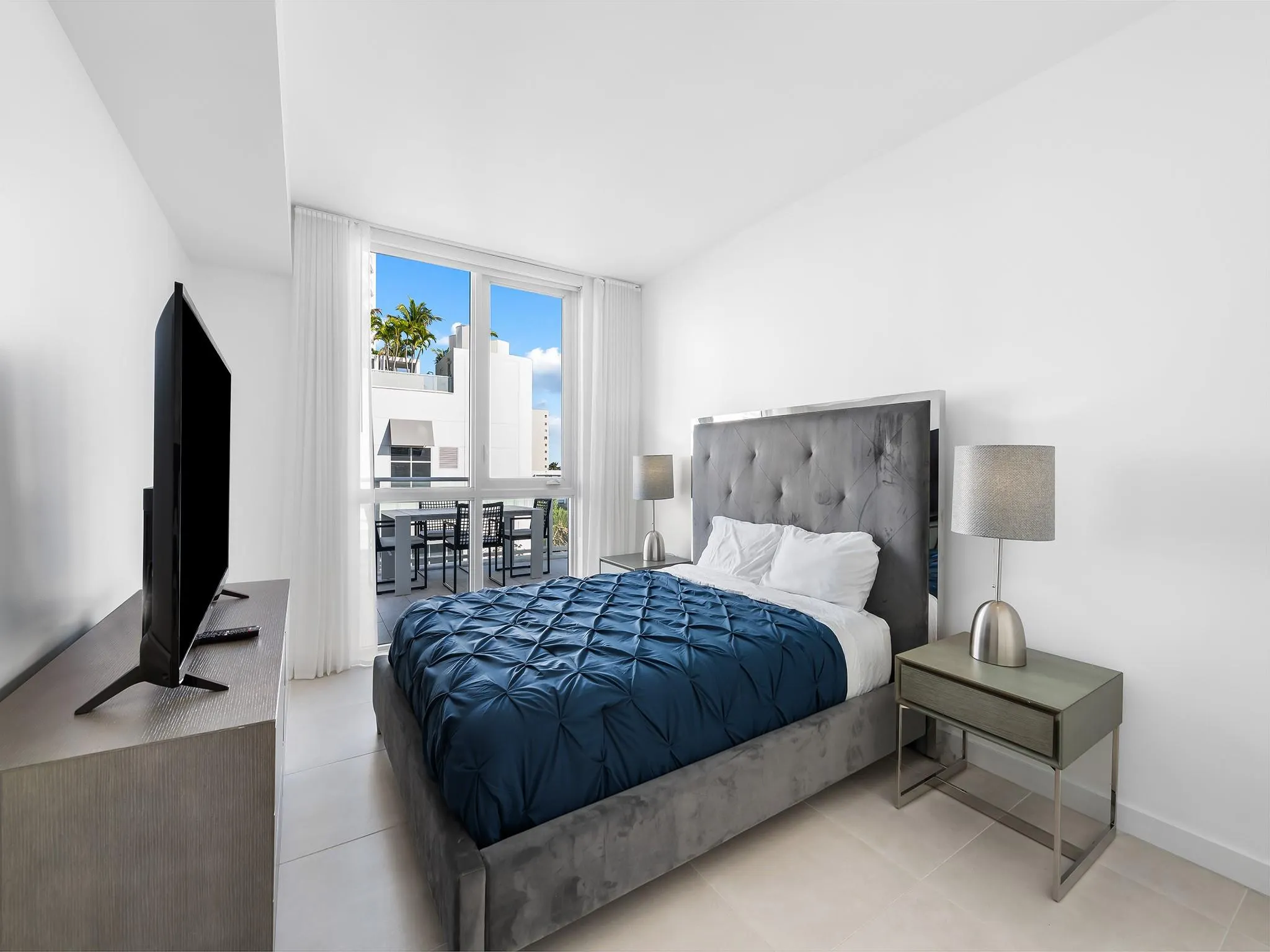 401 N Birch Road, #400
