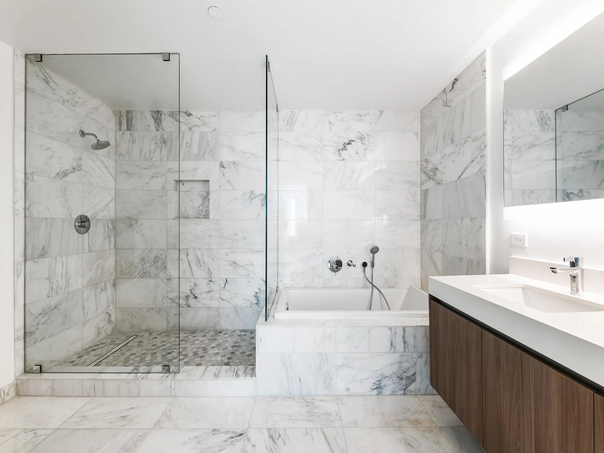 401 N Birch Road, #400