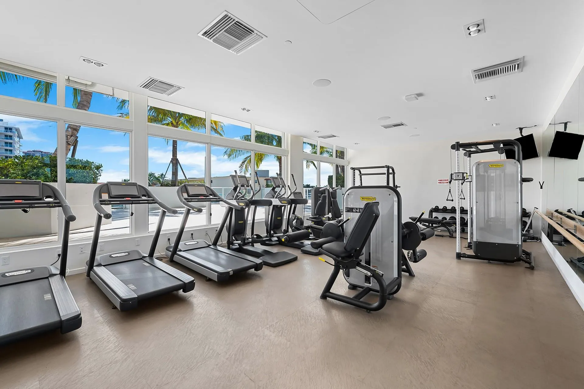 401 N Birch Road, #400