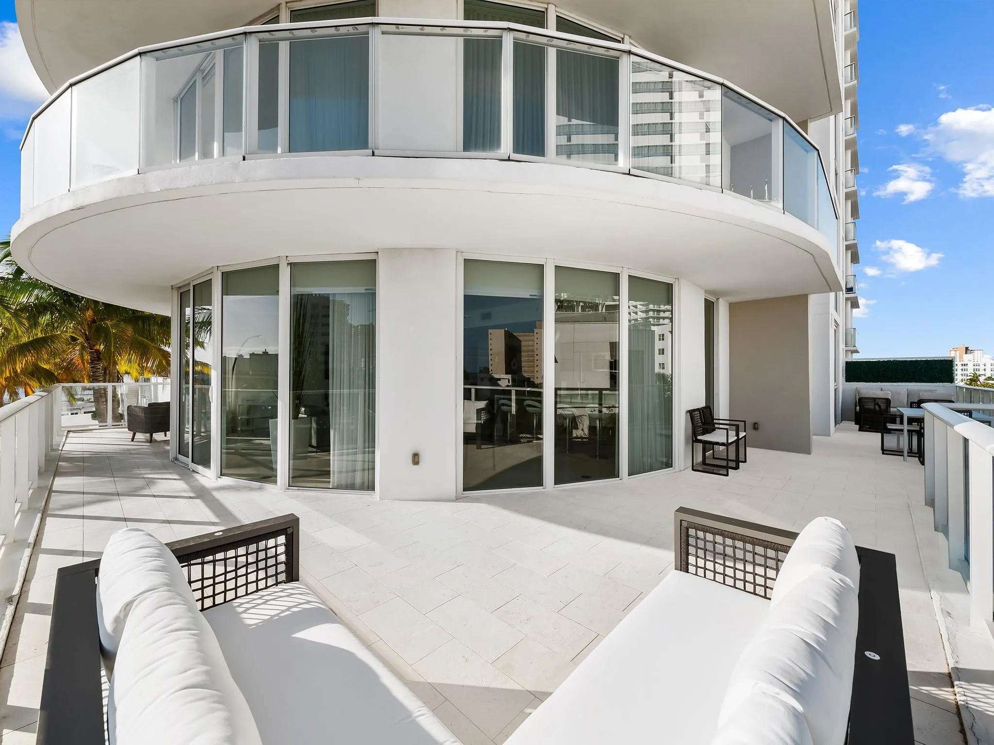 401 N Birch Road, #400
