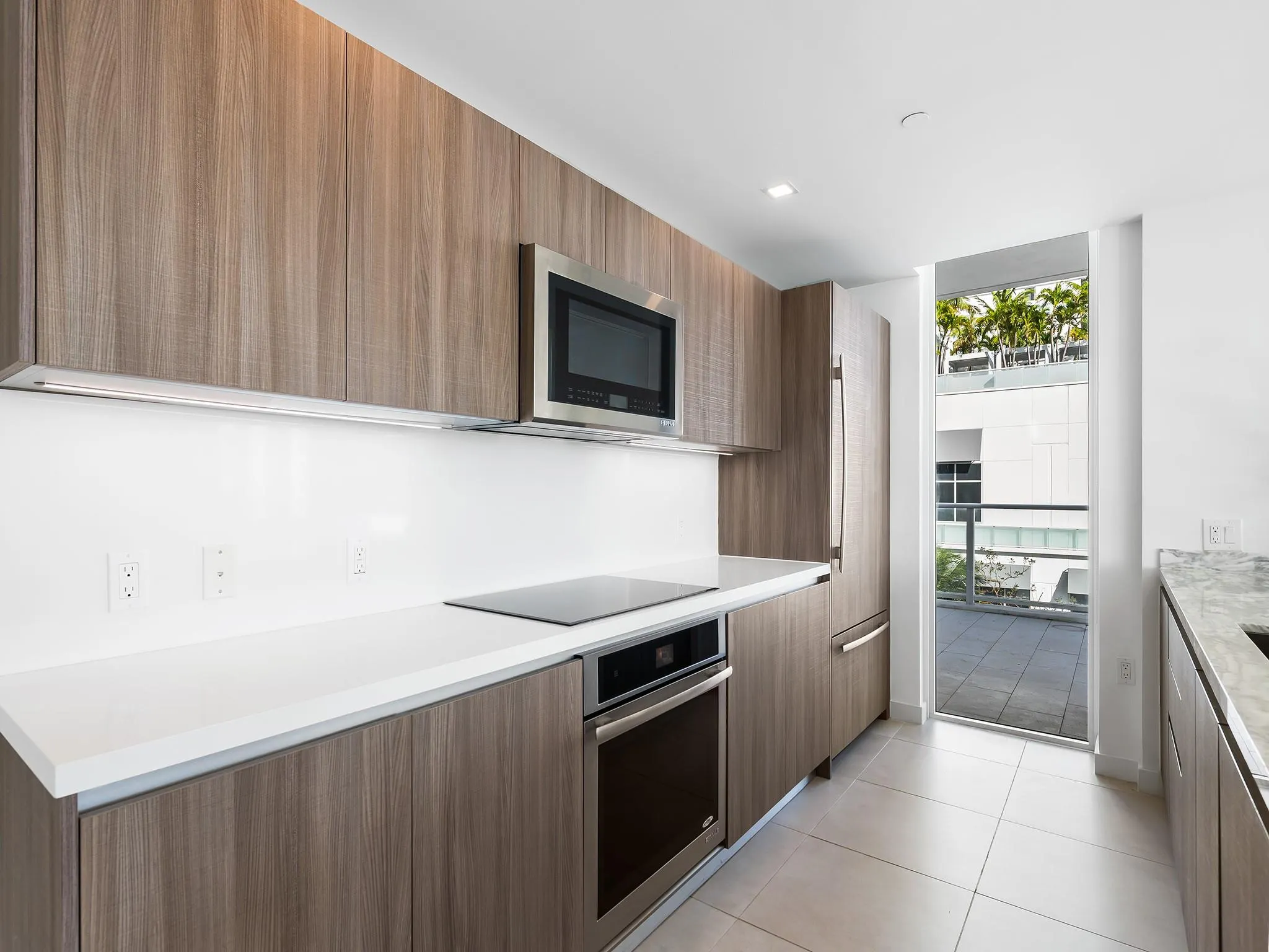 401 N Birch Road, #400