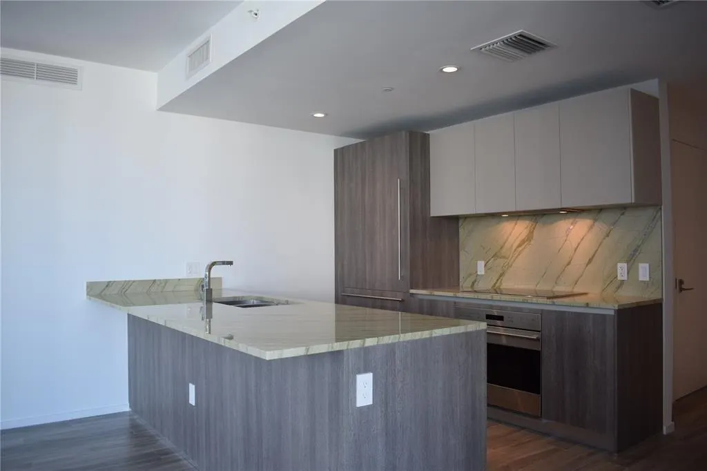 801 S Miami Ave, #3004