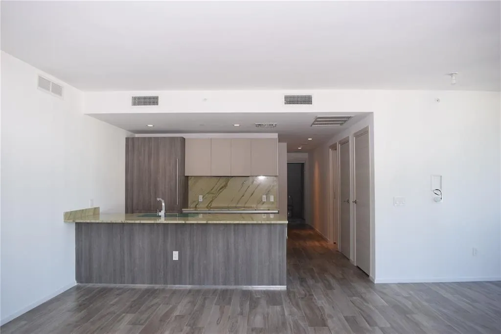801 S Miami Ave, #3004