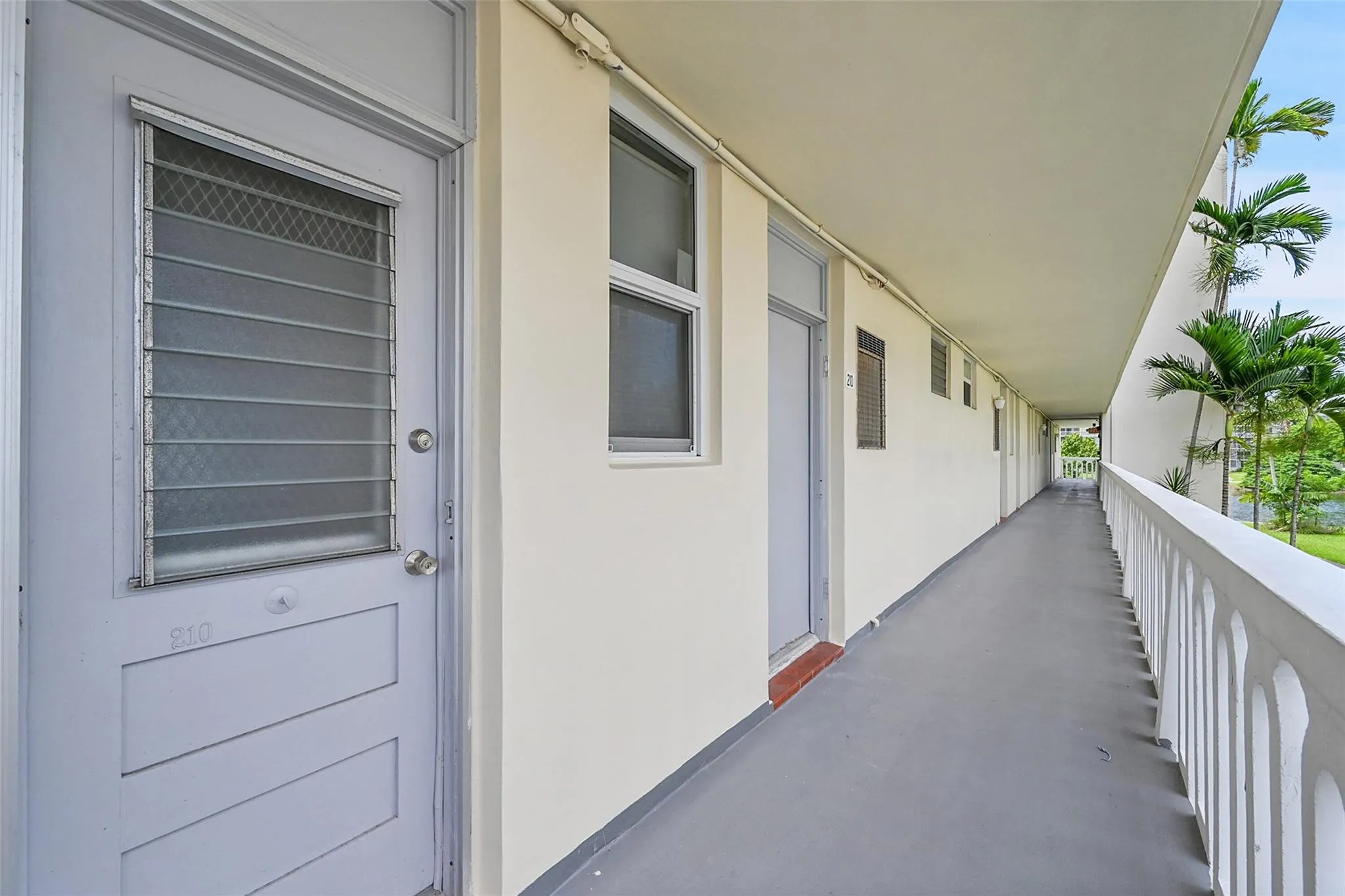 2859 Leonard Dr, #G210
