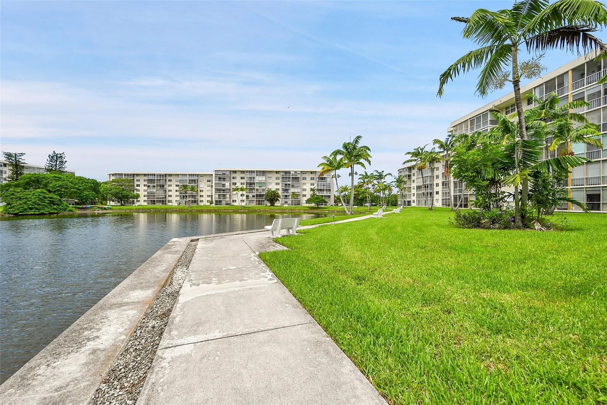 2859 Leonard Dr, #G210